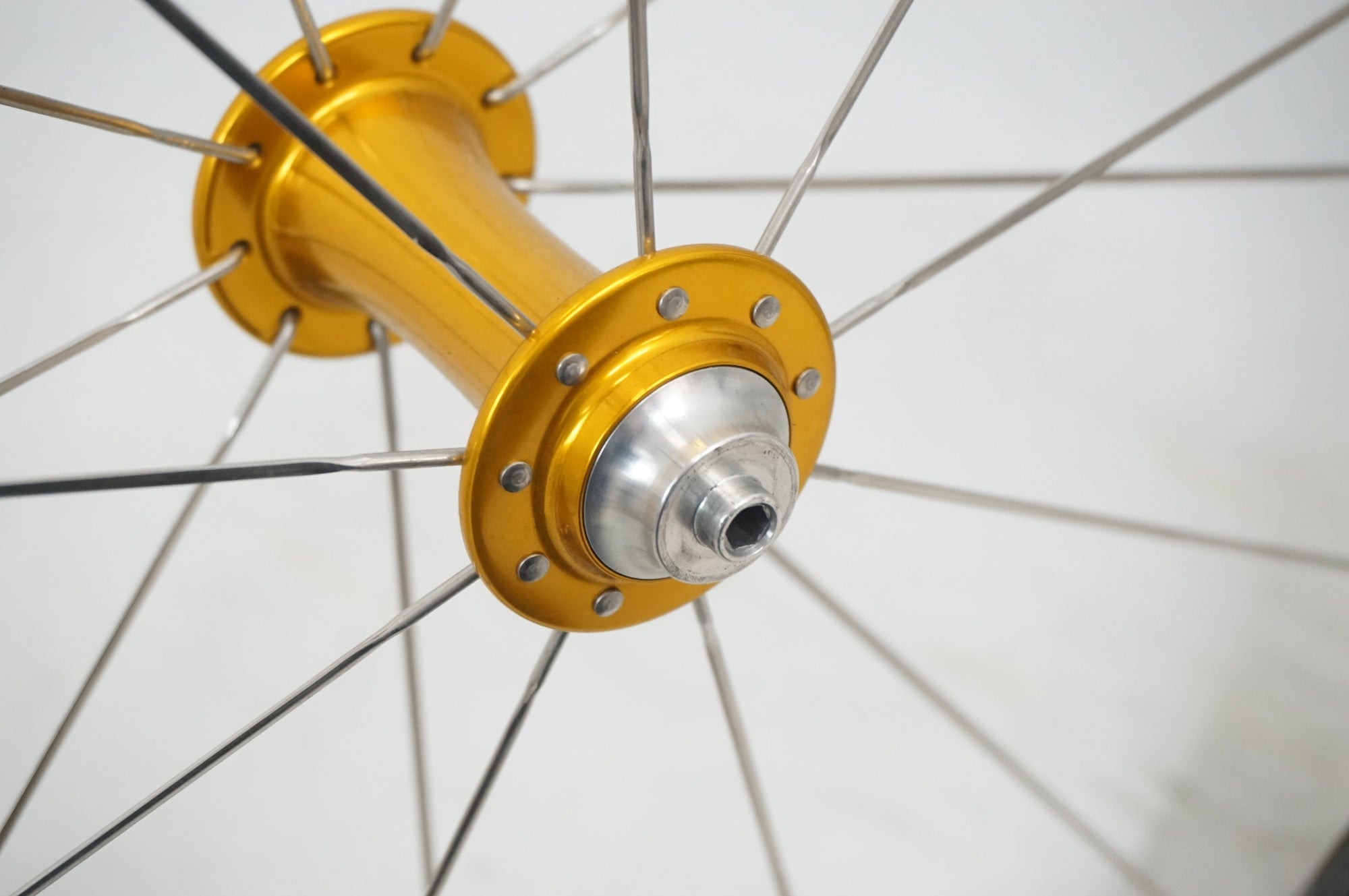 ZIPP 「ジップ」 404リム CHRIS KING ハブ シマノ11速 ホイールセット / 福岡店