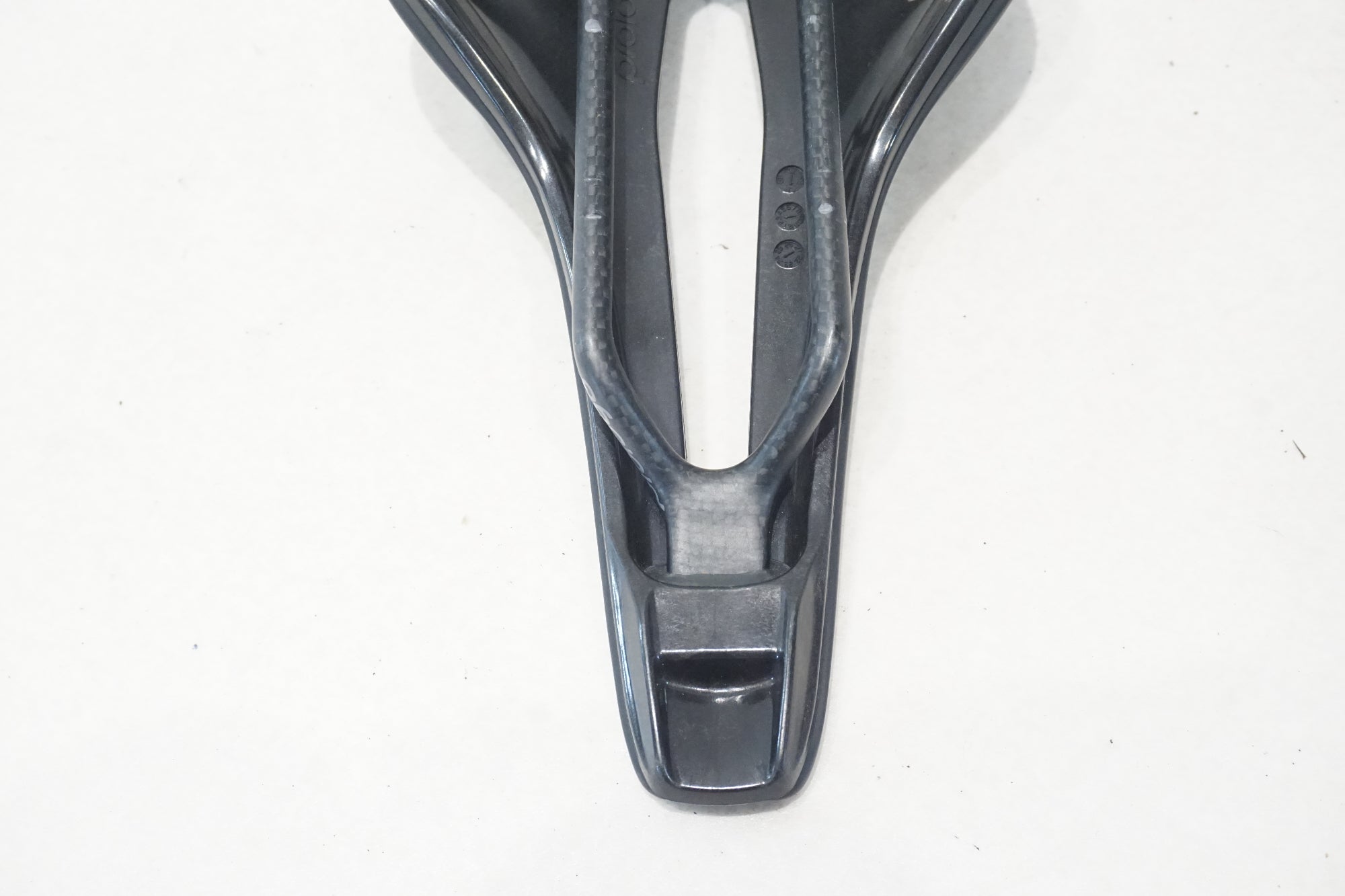 PROLOGO 「プロロゴ」 NAGO R4 PAS 3D NACK カーボンレール サドル / 横浜戸塚店