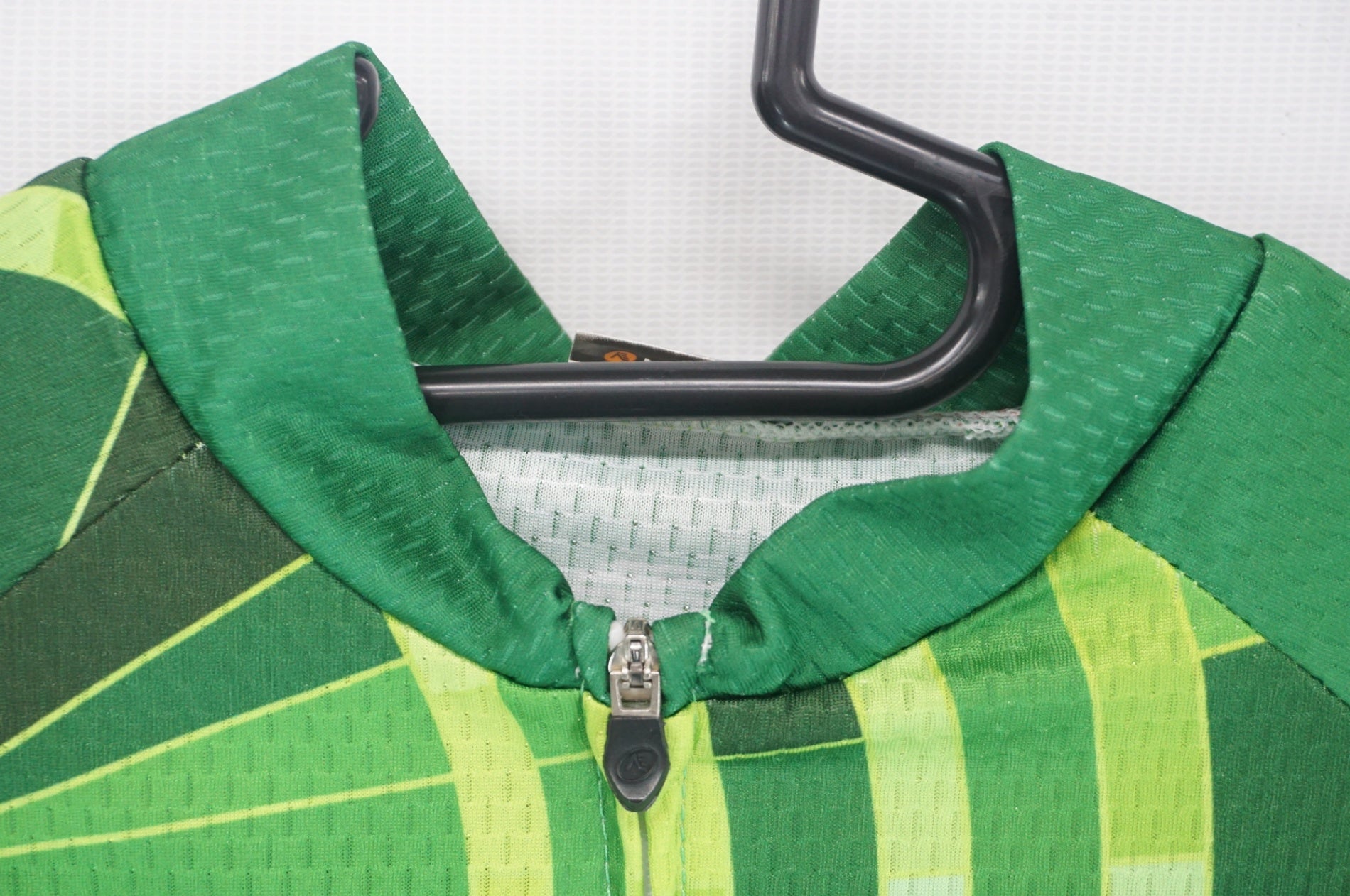 NUCKILY 「ナックリー」 半袖 Mサイズ ジャージ / 阪急塚口店