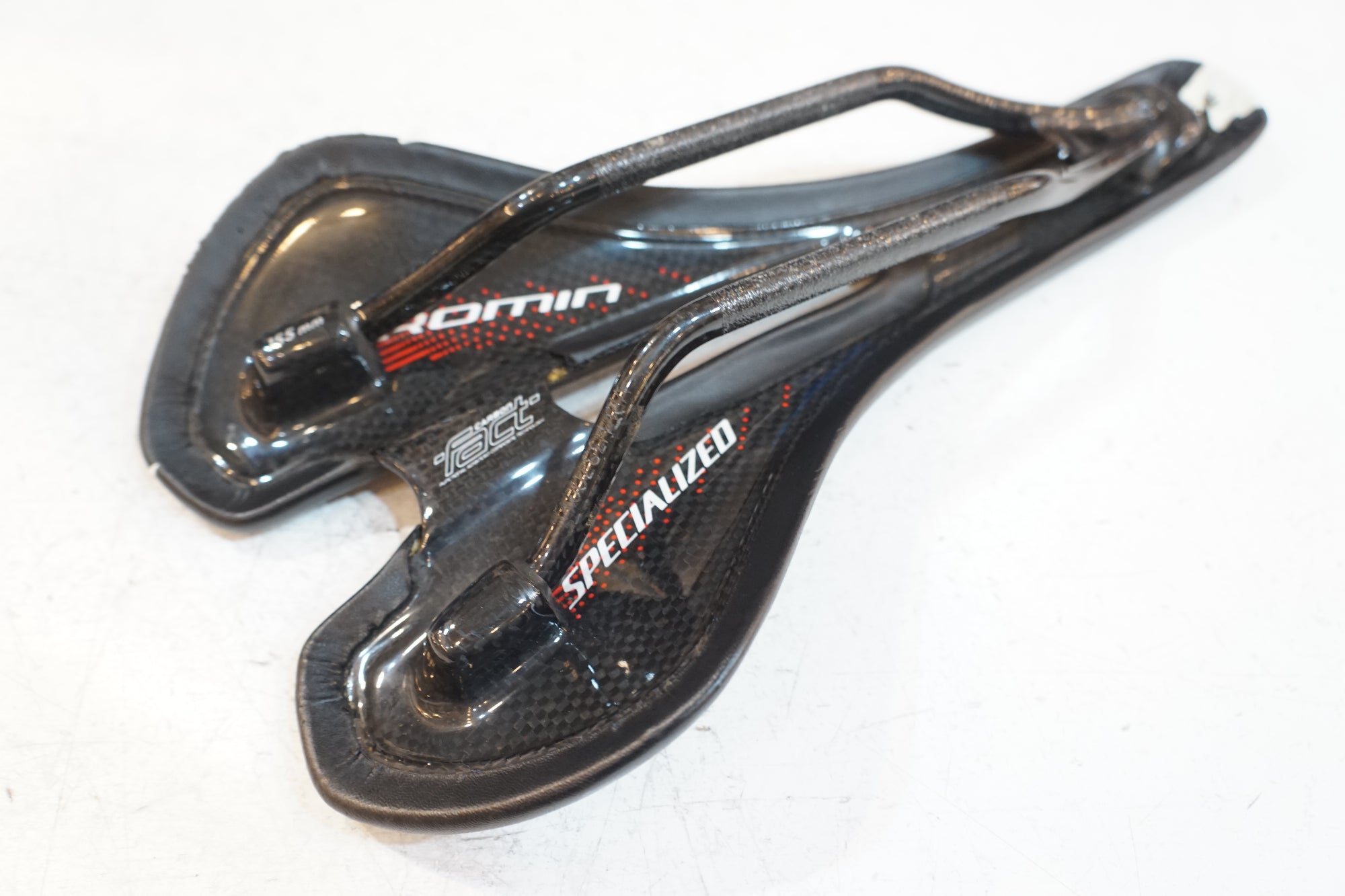 SPECIALIZED 「スペシャライズド」 ROMIN サドル / バイチャリ浦和ベース