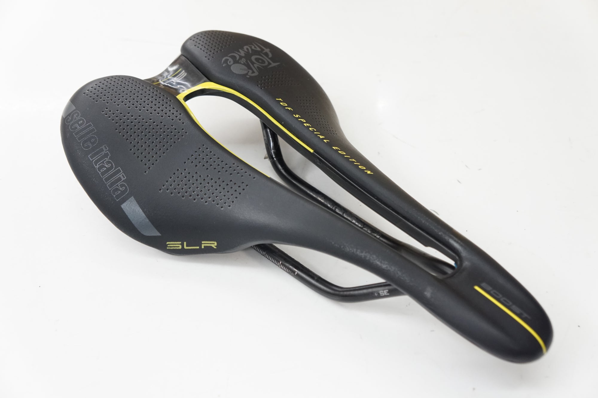 Selle Italia たくましい SLR サドル