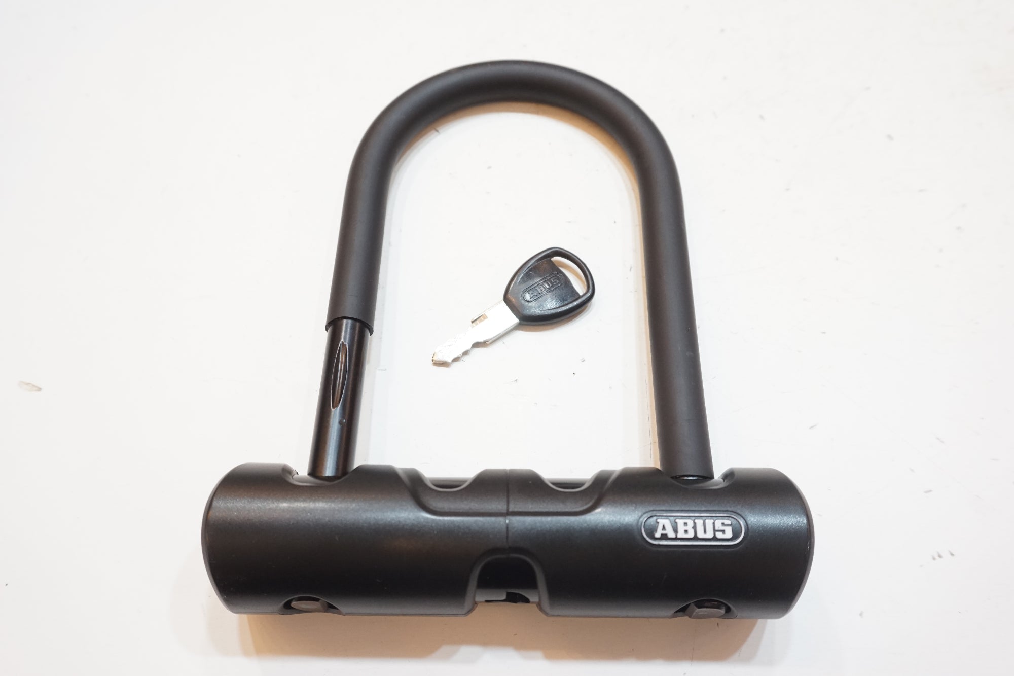 ABUS 「アバス」 U字ロック / バイチャリ浦和ベース