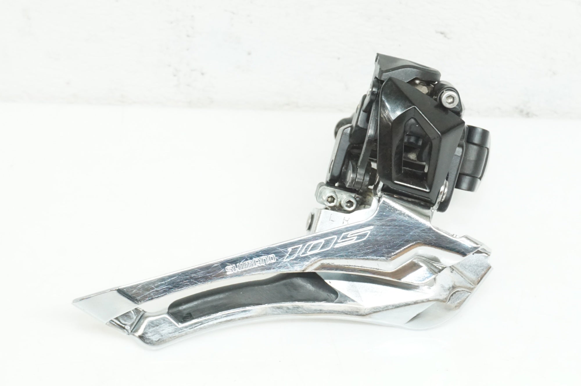 SHIMANO 「シマノ」 105 FD-R7000 φ34.9 110g フロントディレイラー