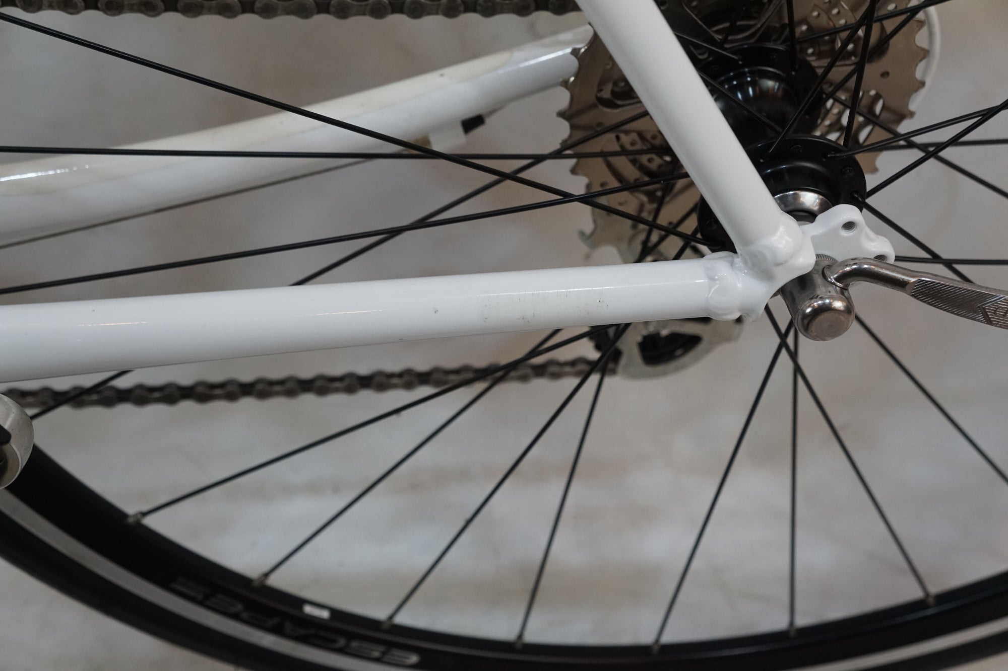 GIANT 「ジャイアント」 ESCAPE R3 2015年モデル クロスバイク / バイチャリ浦和ベース