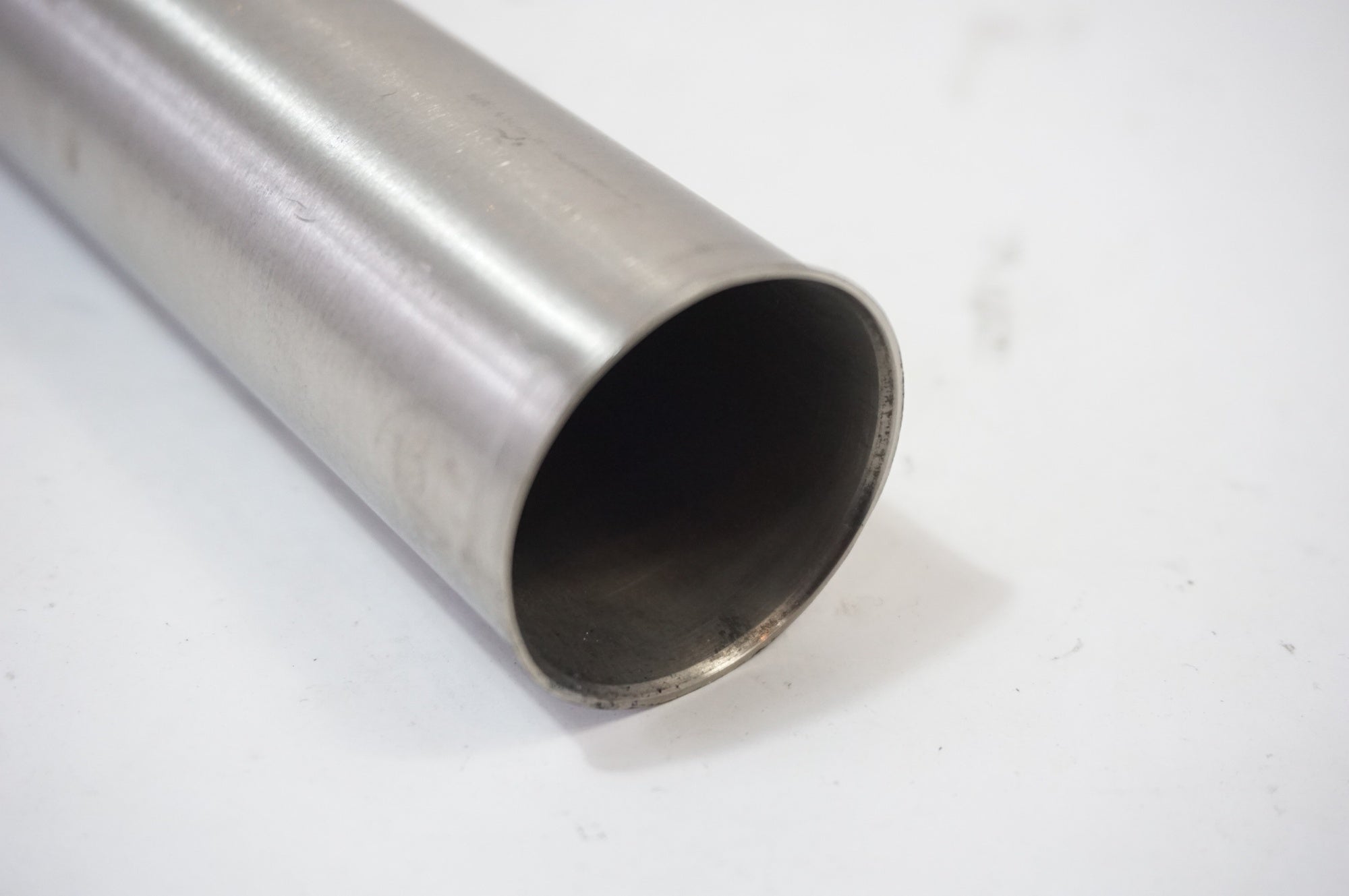 BROMPFICATION 「ブロンフィケーション」 TITANIUM φ31.8 520mm シートポスト / 世田谷店