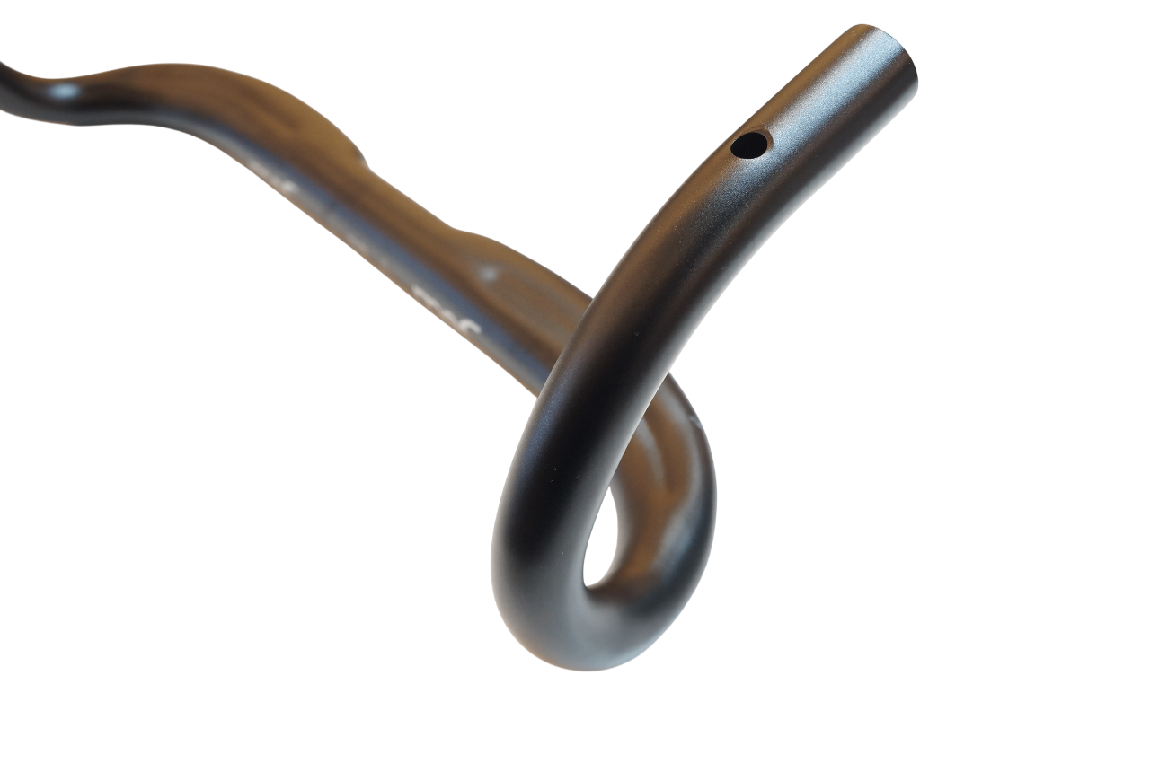 DEDA 「デダ」 SUPERZERO φ31.7 440mm ドロップハンドル / バイチャリ浦和ベース