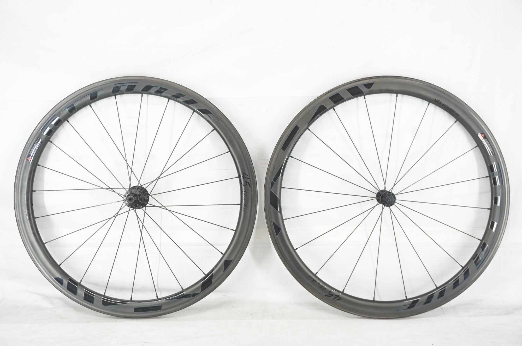 ATTAQUE 「アタッキ」 45 ホイールセット / 阪急塚口店