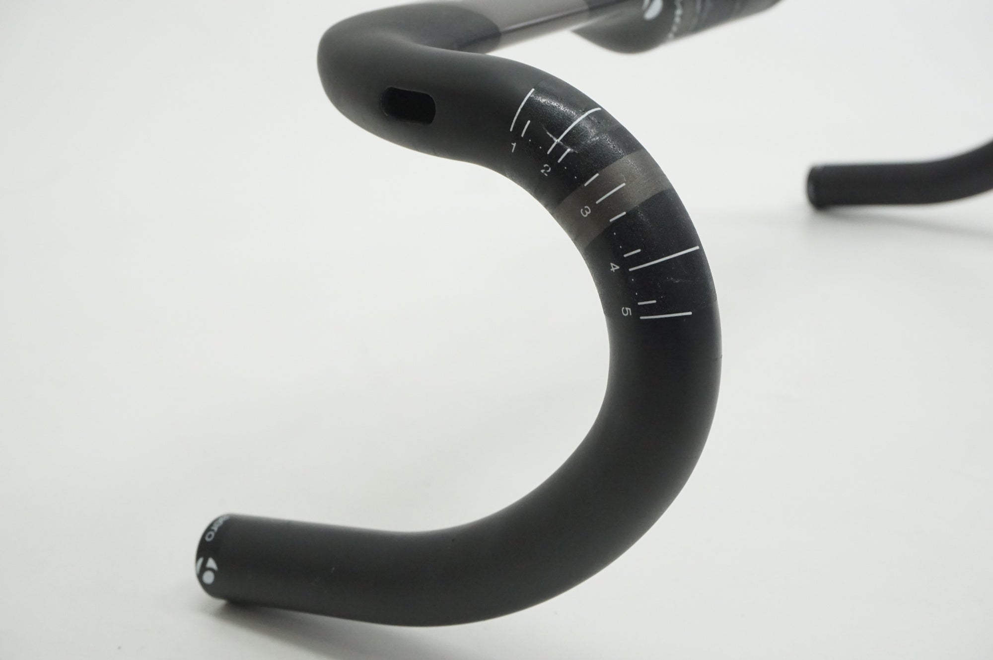 BONTRAGER 「ボントレガー」 XXX AERO VR-CF φ31.8 420mm ハンドル / 福岡店