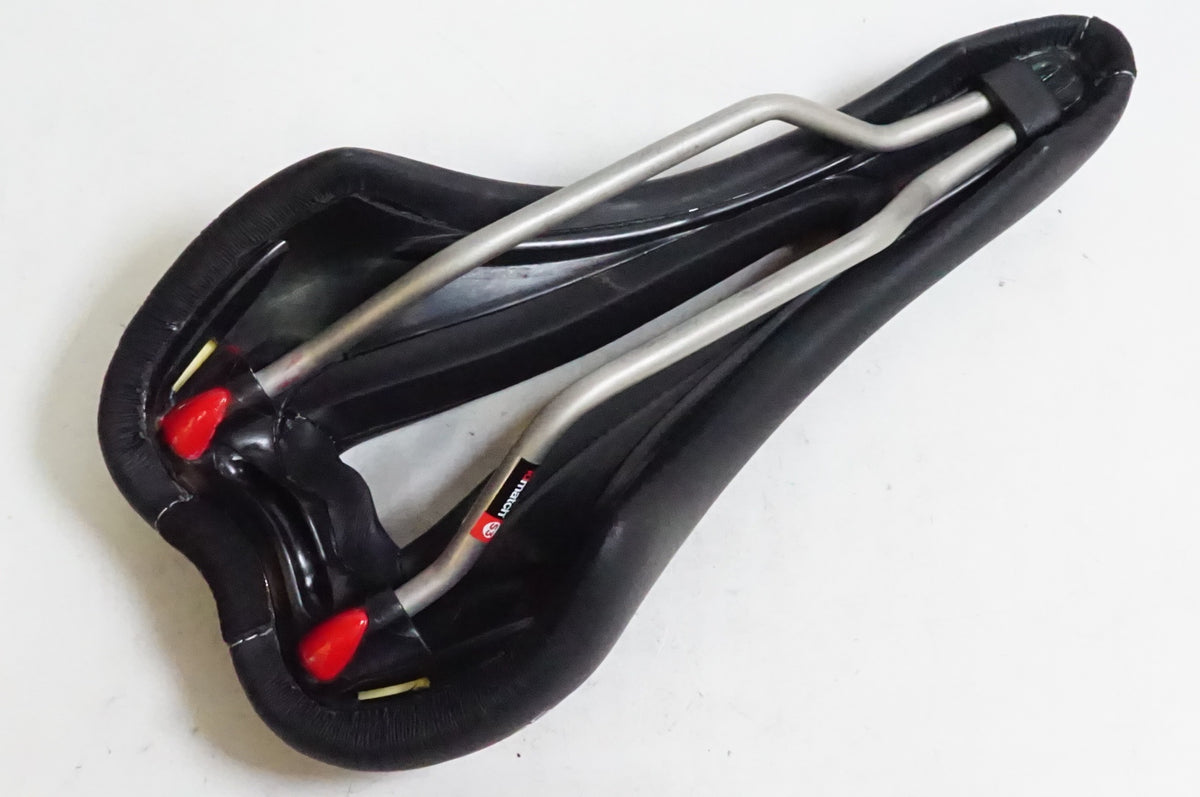 SELLE ITALIA 「セライタリア」 DIVA GEL SUPERFLOW サドル / 熊谷本店