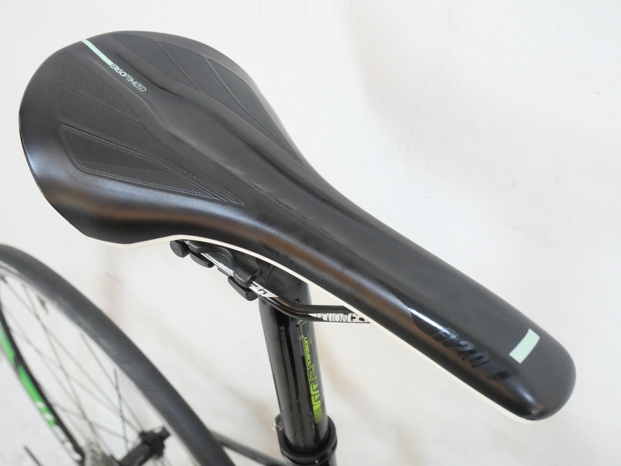 SCOTT 「スコット」 SOLACE30 2015年モデル ロードバイク / バイチャリ浦和ベース