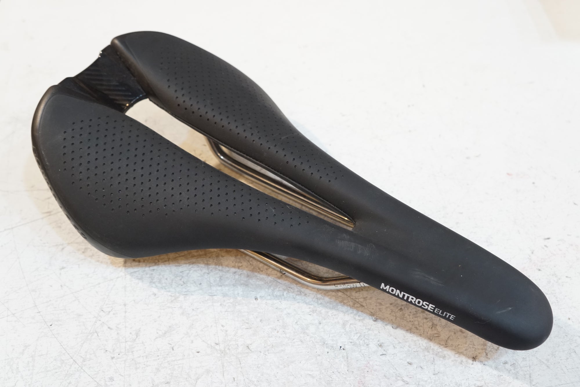 BONTRAGER 「ボントレガー」 MONTROSE ELITE サドル / バイチャリ浦和