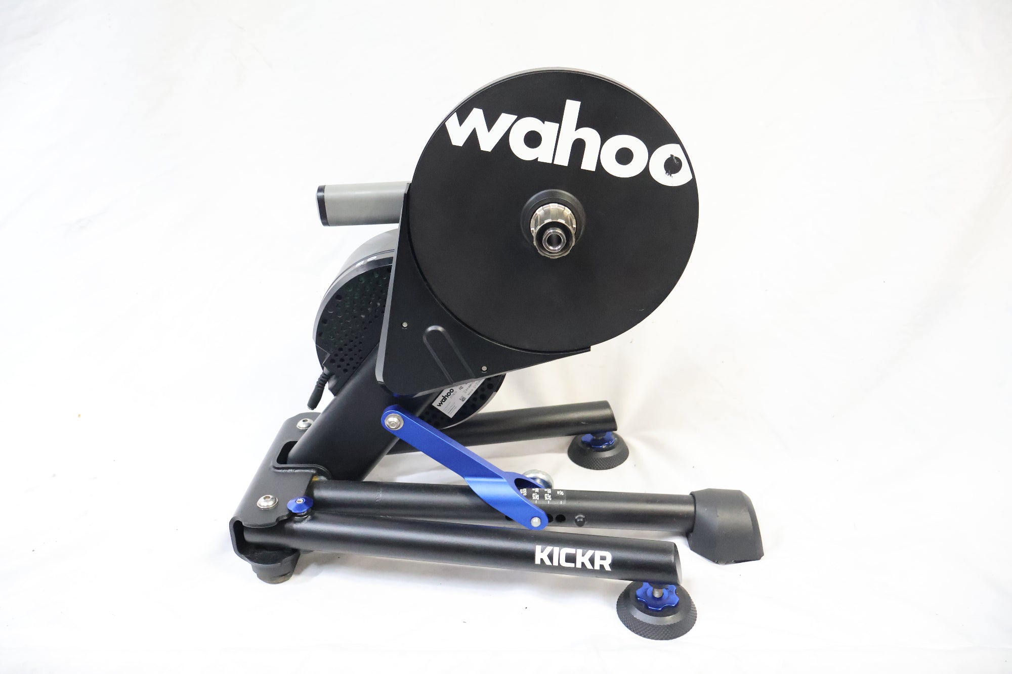 WAHOO 「ワフー」 KICKR V5 サイクルトレーナー / 高知店