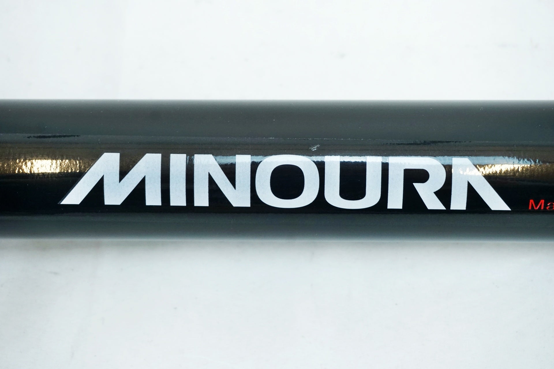 MINOURA 「ミノウラ」 突っ張りタイプ ディスプレイスタンド / 有明ガーデン店