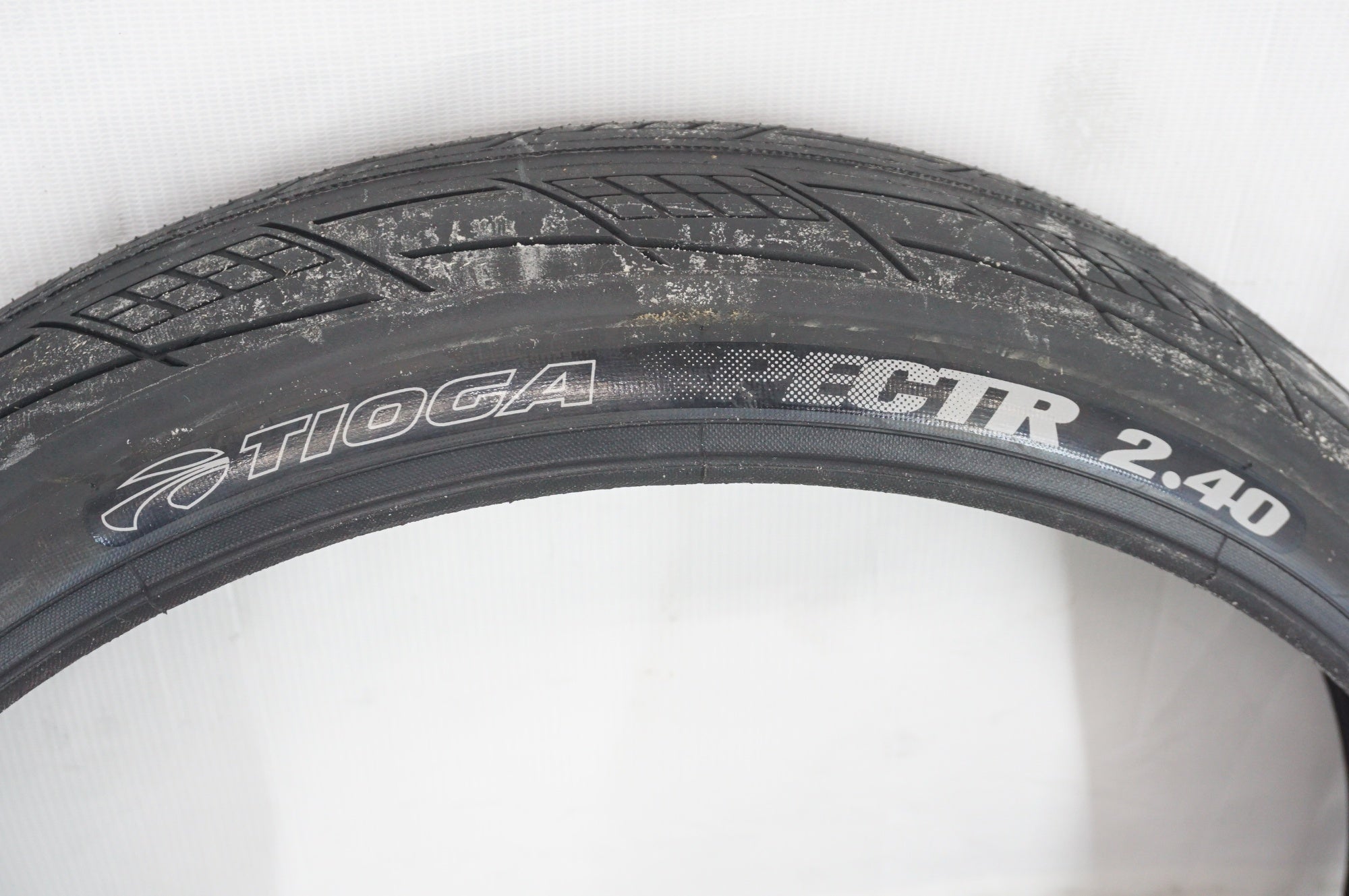 TIOGA 「タイオガ」 SPECTR 20x2.40 タイヤセット / 阪急塚口店