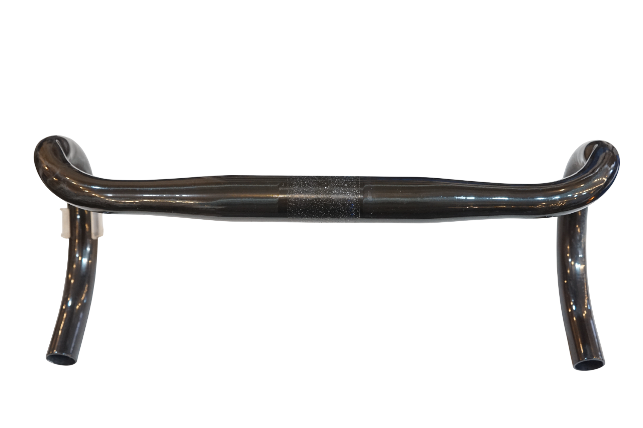 TNI 「ティーエヌアイ」 SUPER SHALLOW CARBON φ31.8 400mm ハンドル / バイチャリ浦和ベース