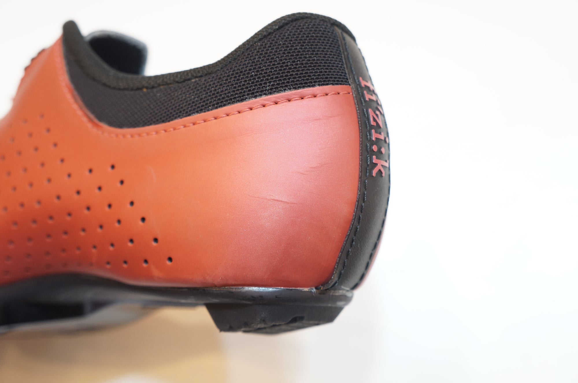 FIZIK 「フィジーク」 VENTO OMNA 25.7mm シューズ / バイチャリ浦和ベース