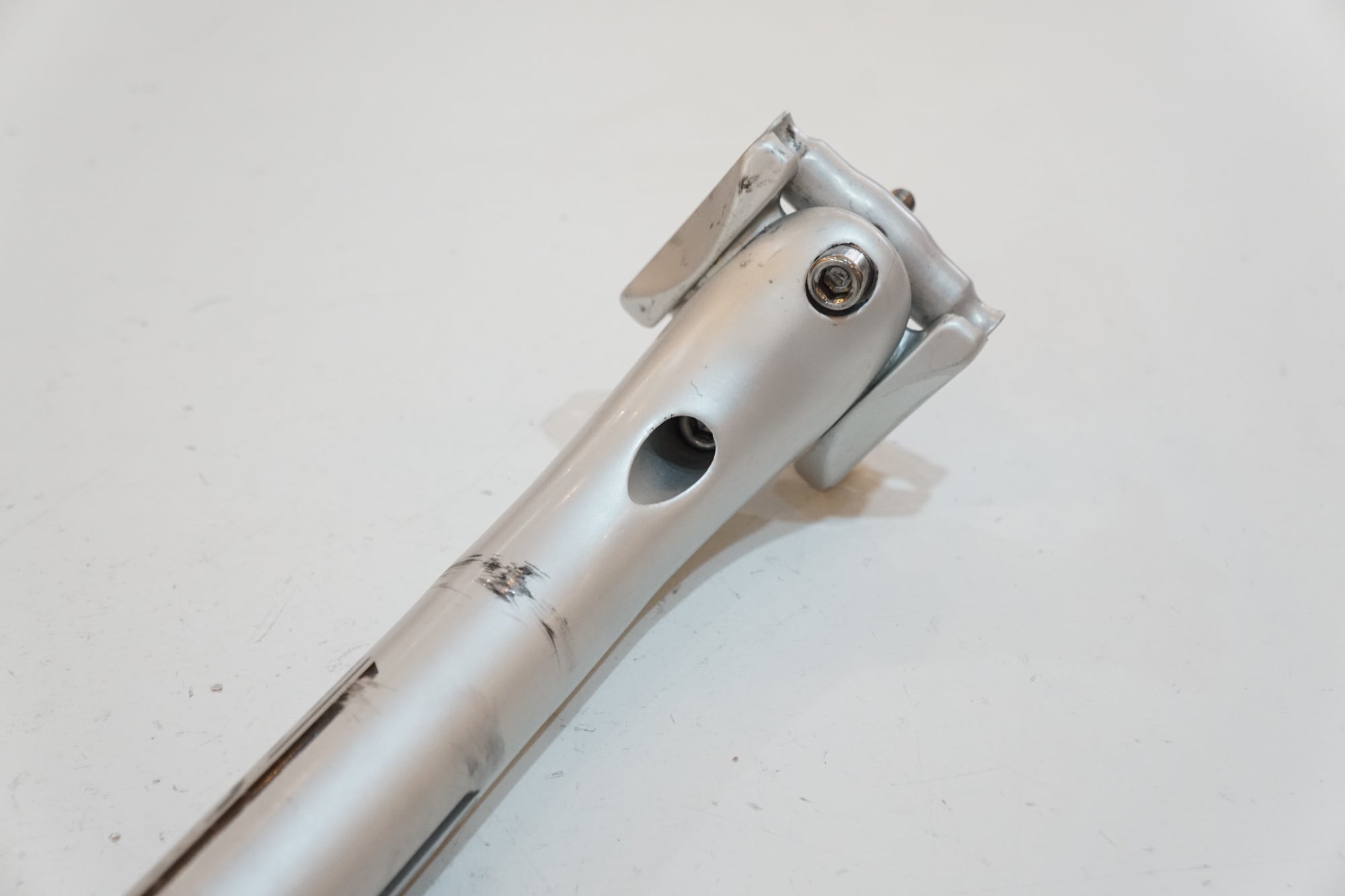 DEDA 「デダ」 RS01 φ27.2 220mm シートポスト / バイチャリ浦和ベース