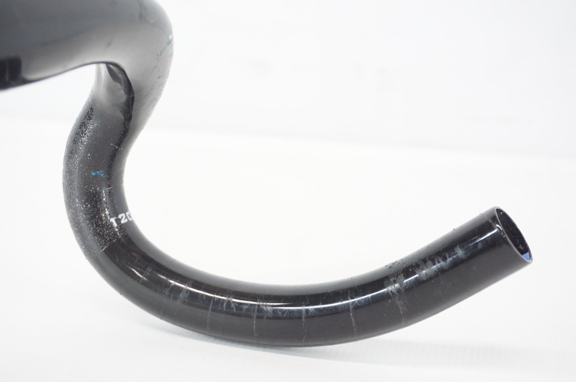 ENGAGE 「エンゲージ」 Φ31.8 405mm カーボンハンドル / 阪急塚口店