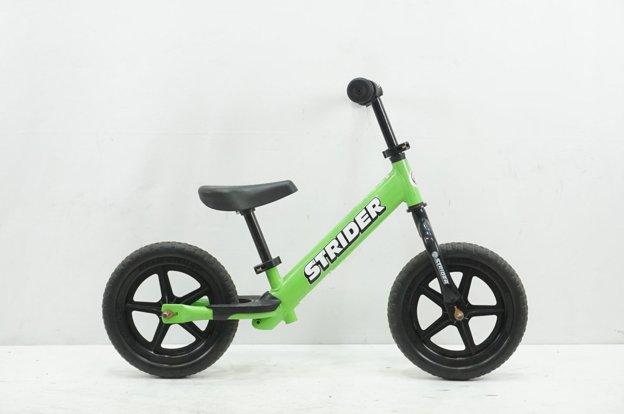 STRIDER 「ストライダー」 SPORT 12 年式不明 12インチ キックバイク