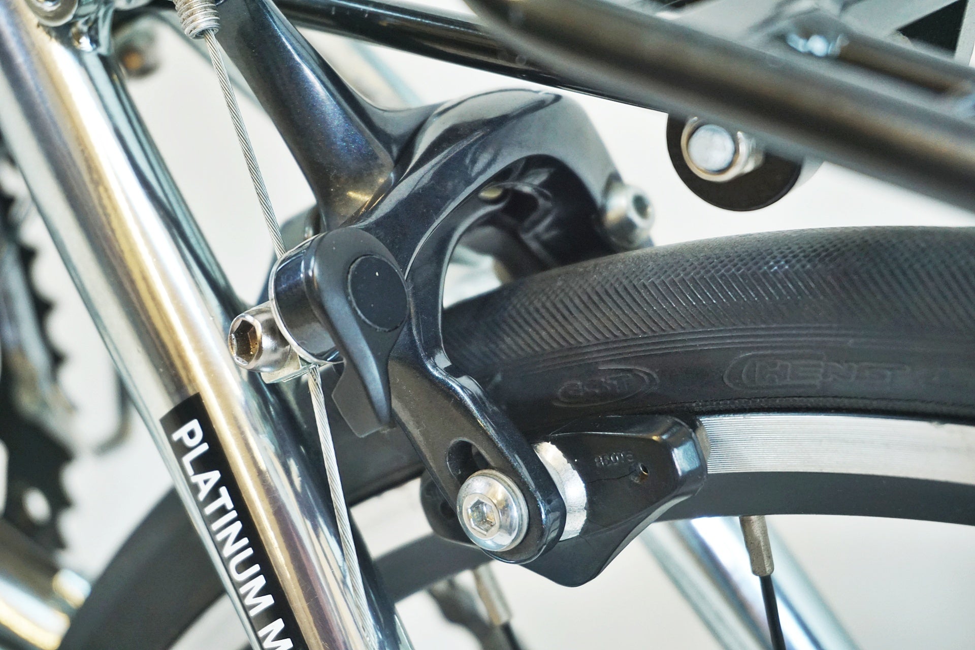 RENAULT 「ルノー」 PLATINUM MACH9 2021年モデル 20インチ 折り畳み自転車 / 有明ガーデン店