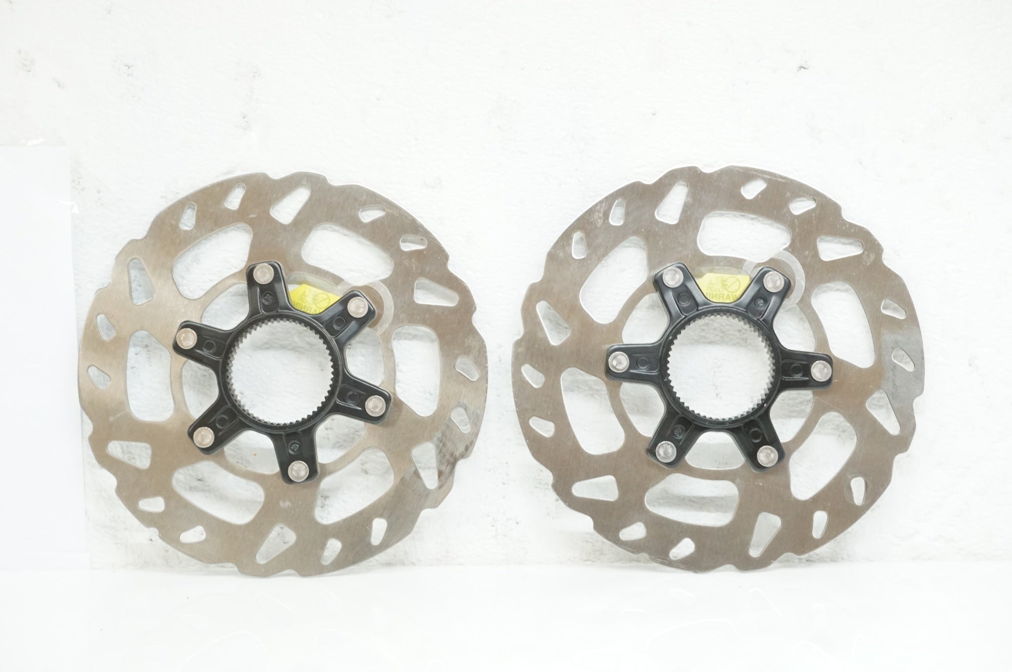 SHIMANO 「シマノ」 SM-RT70-SS φ140 ディスクブレーキローターセット / 大宮店