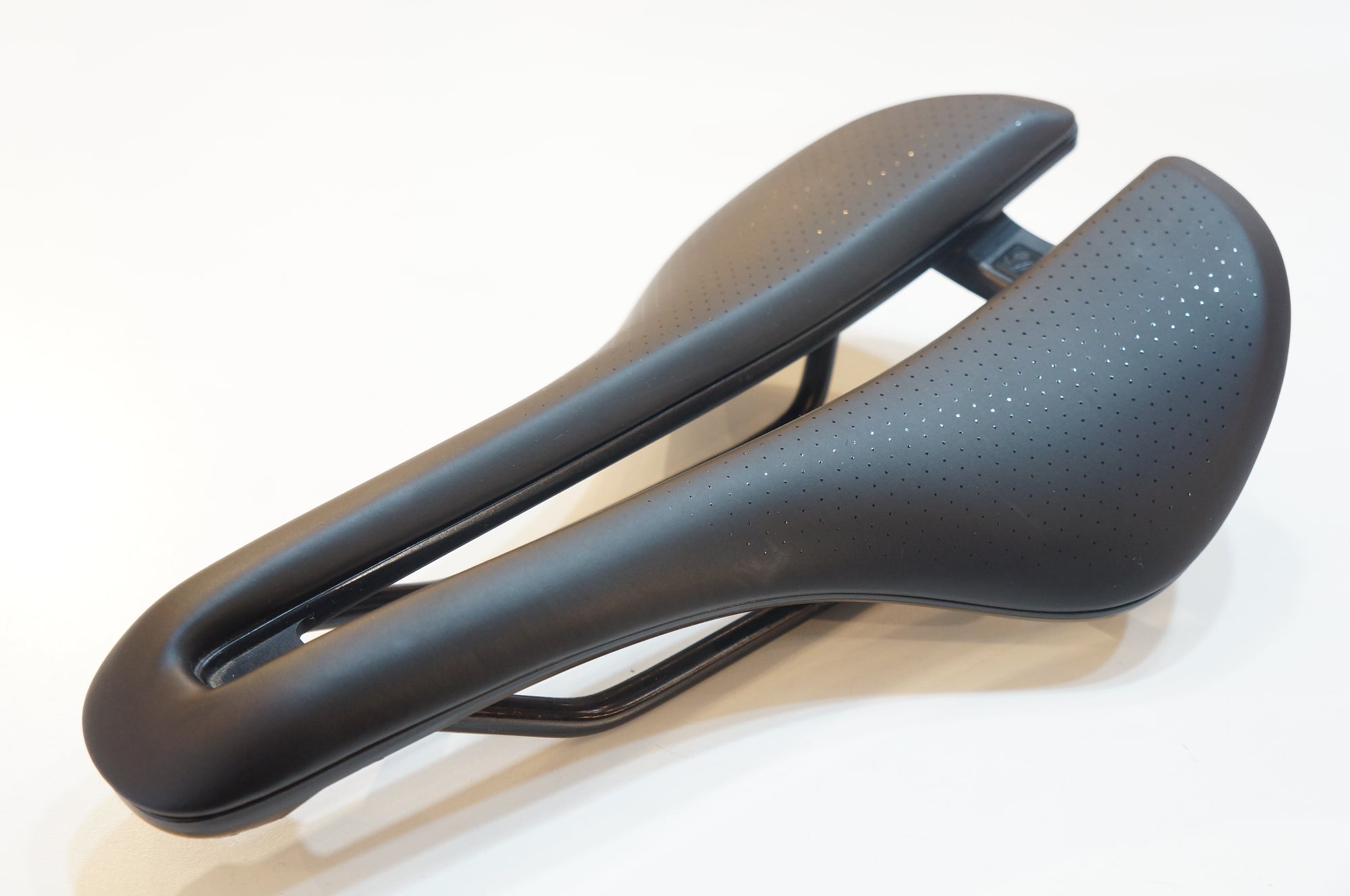 BONTRAGER 「ボントレガー」 AEOLUS COMP サドル / バイチャリ浦和ベース