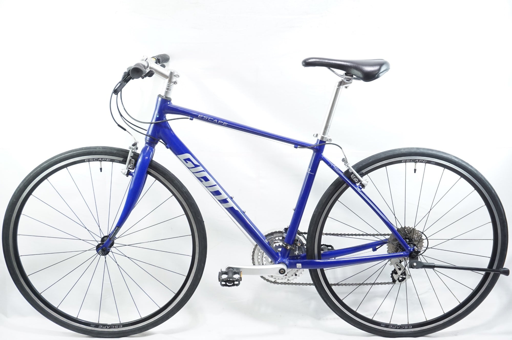 GIANT 「ジャイアント」 ESCAPE R3 2022年モデル クロスバイク / 中目黒店