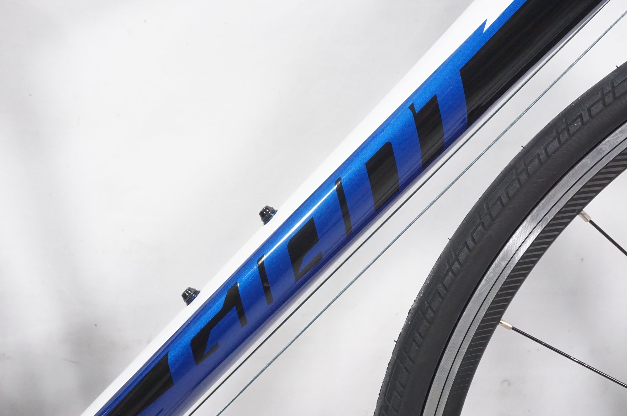 GIANT 「ジャイアント」 CONTEND2 2018年モデル ロードバイク / AKIBA店