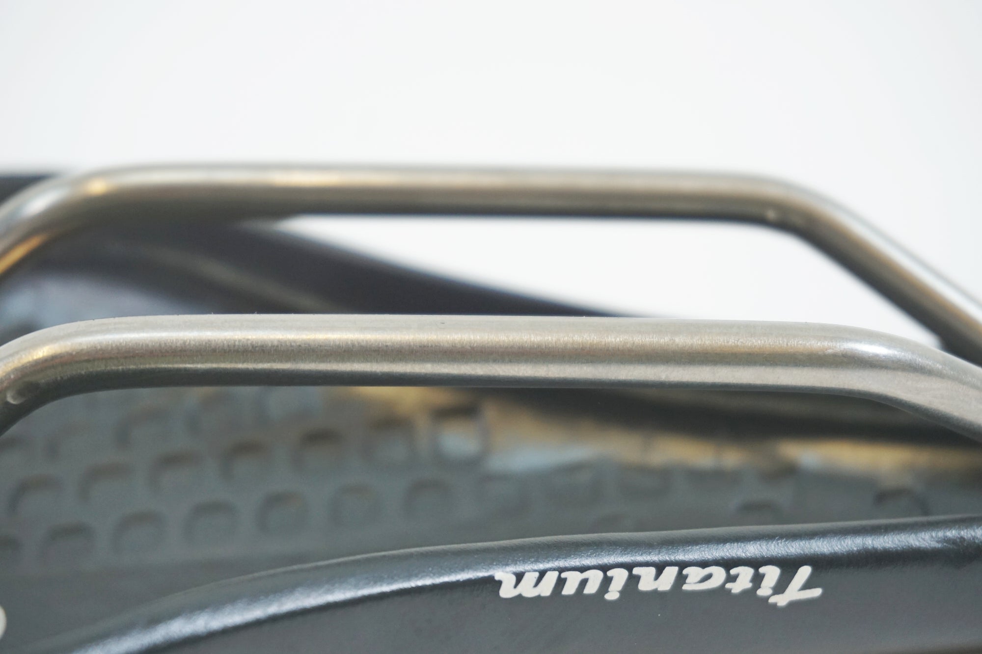 SELLE ITALIA 「セライタリア」 FLITE TITANIUM サドル / 有明ガーデン店