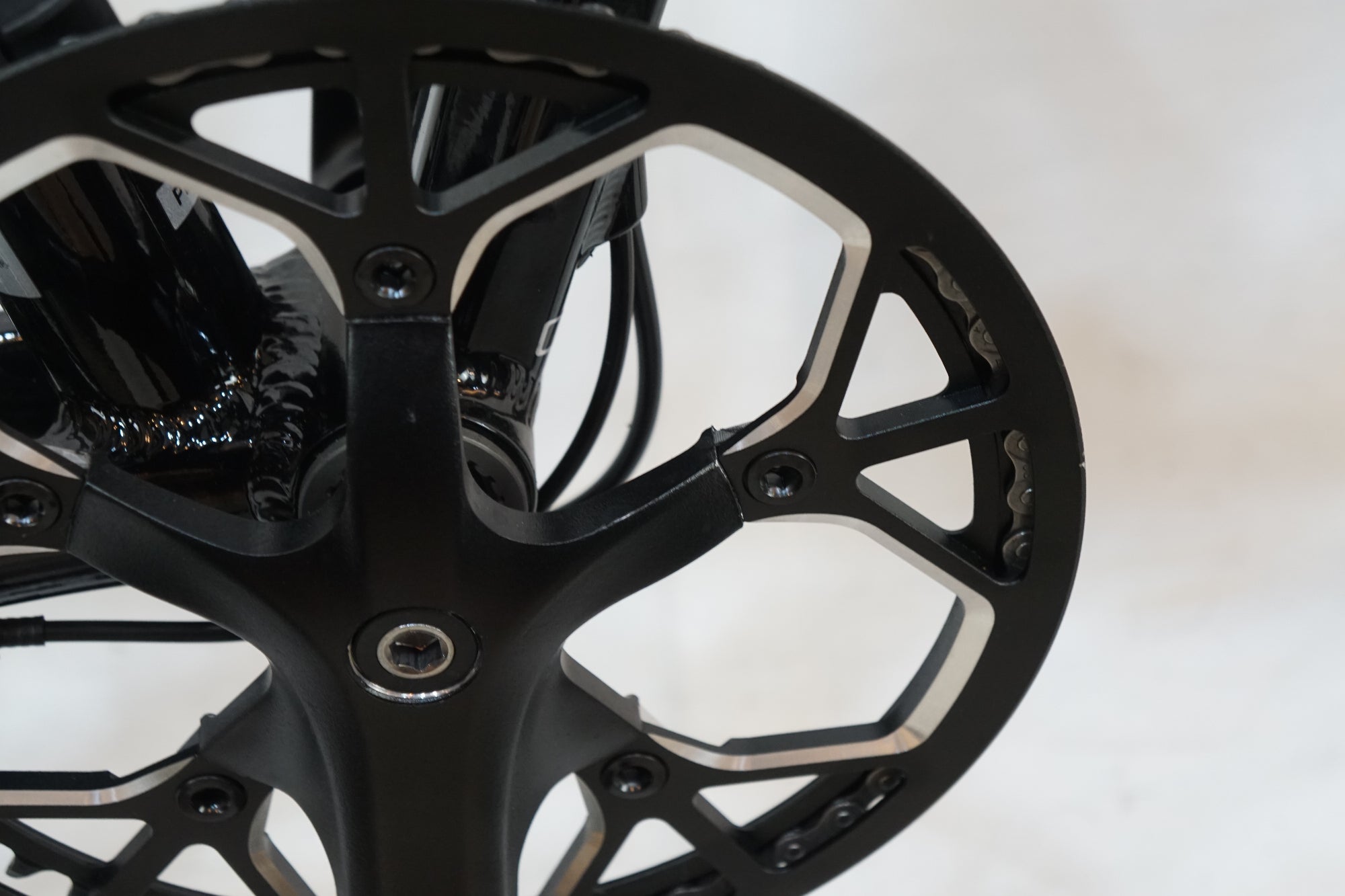 ESR 「イーエスアール」 PURSUER DISC 2025年モデル 20インチ 折りたたみ自転車 / バイチャリ浦和ベース