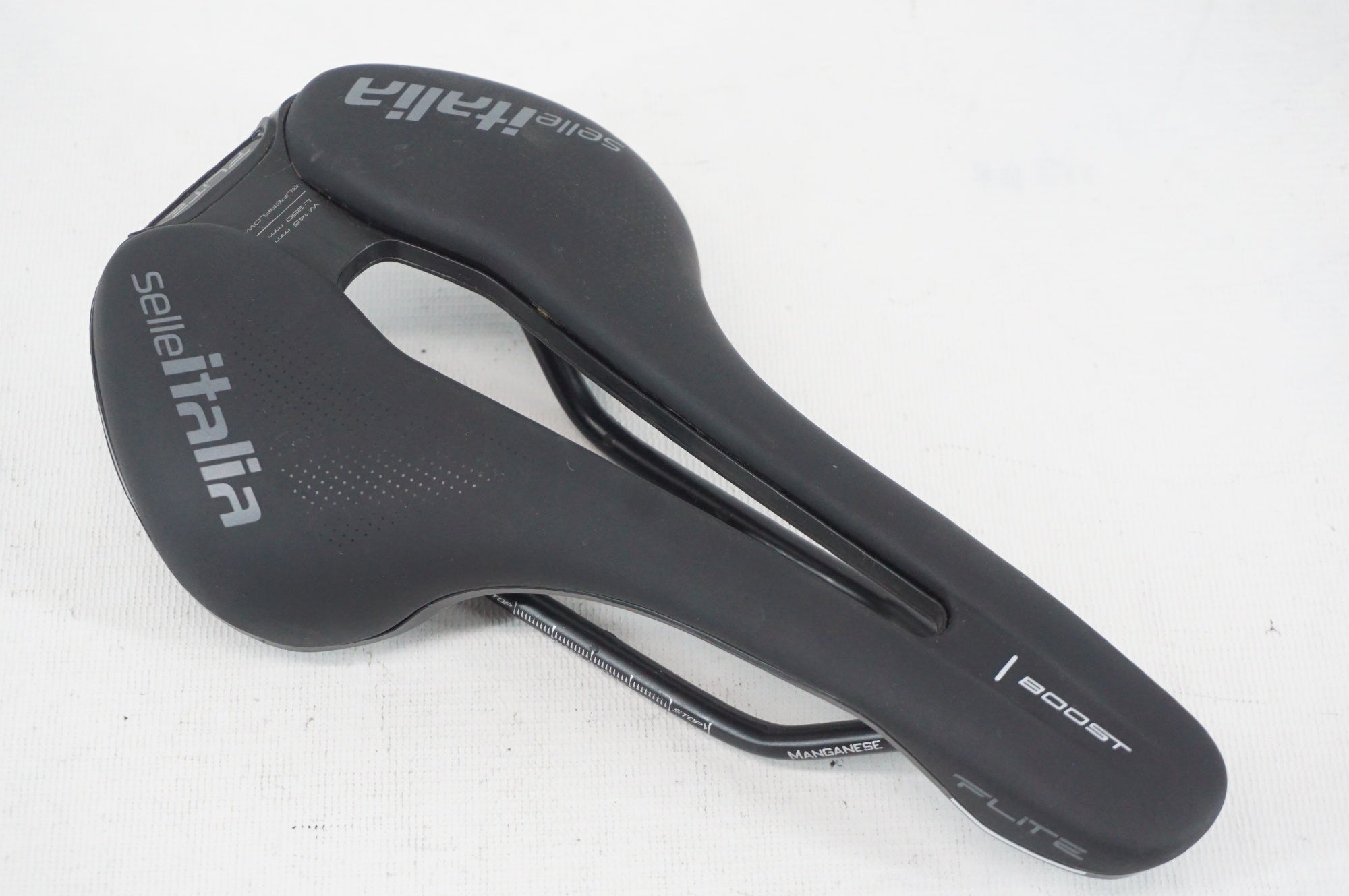 SELLE ITALIA 「セライタリア」 FLITE BOOST サドル / 阪急塚口店