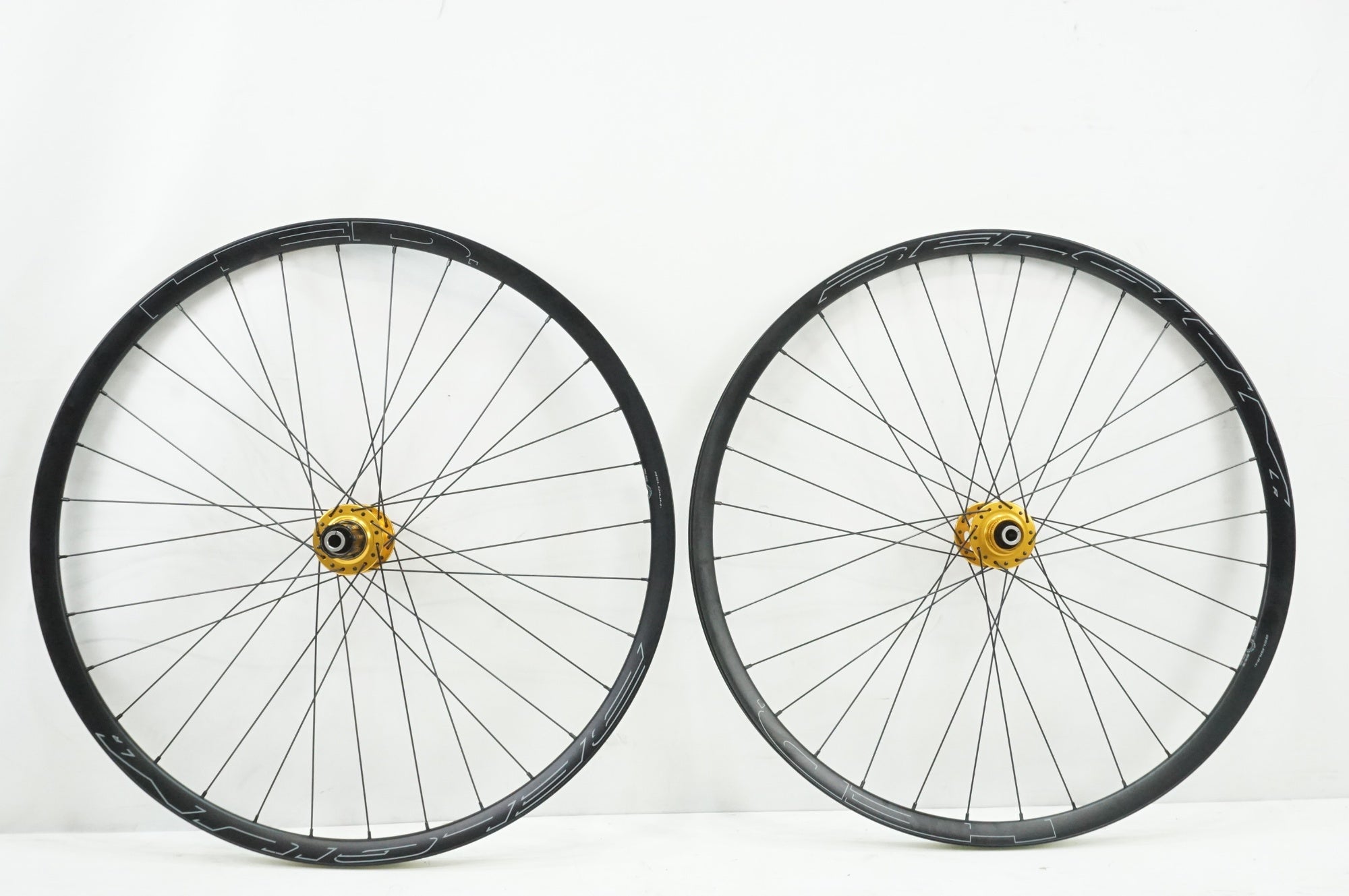 HED 「ヘッド」 BELGIUM R DISC シマノ11S ホイールセット / 大宮店