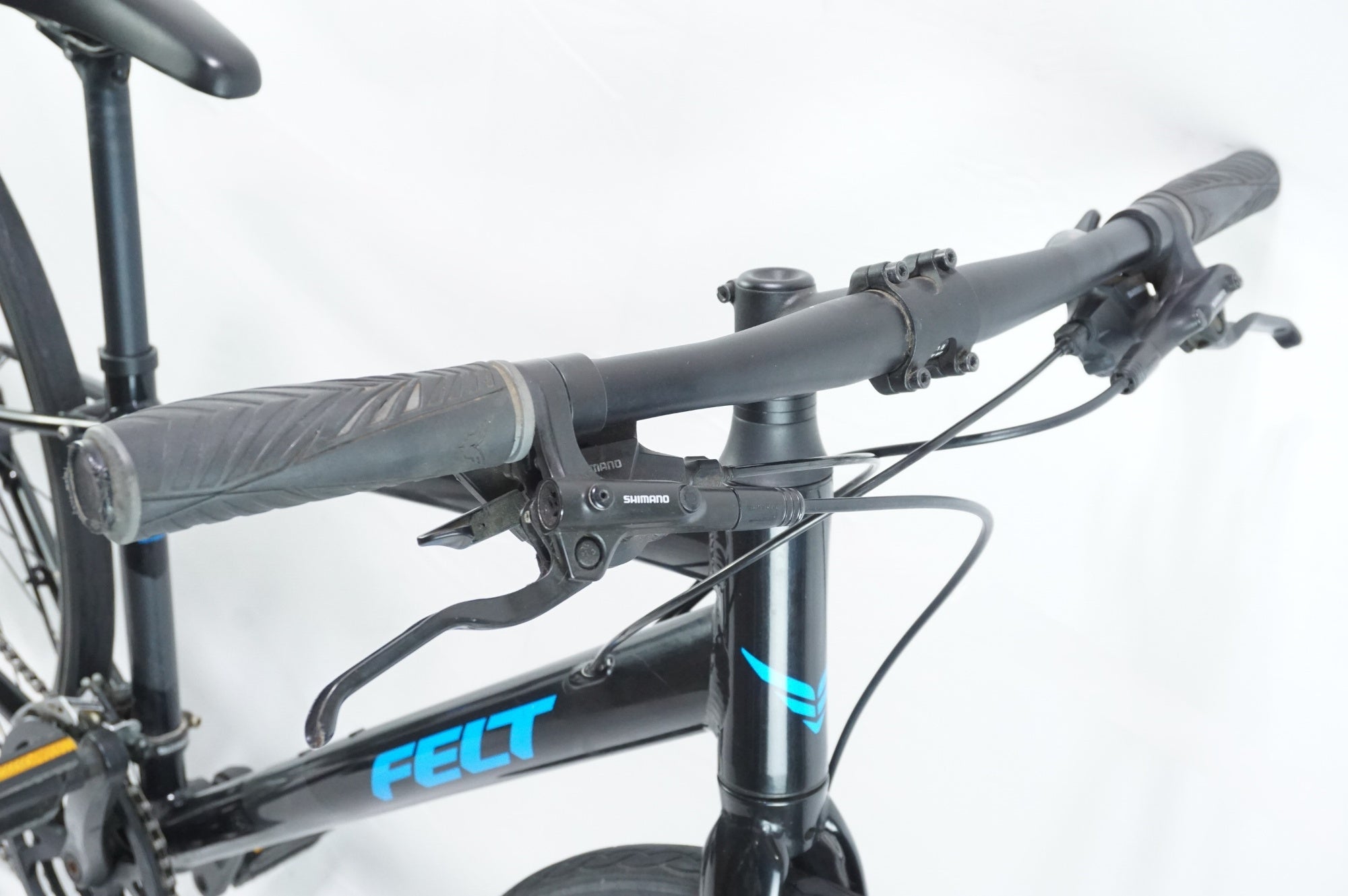 FELT 「フェルト」 VERZA SPEED 40 2021年モデル クロスバイク / 中目黒店