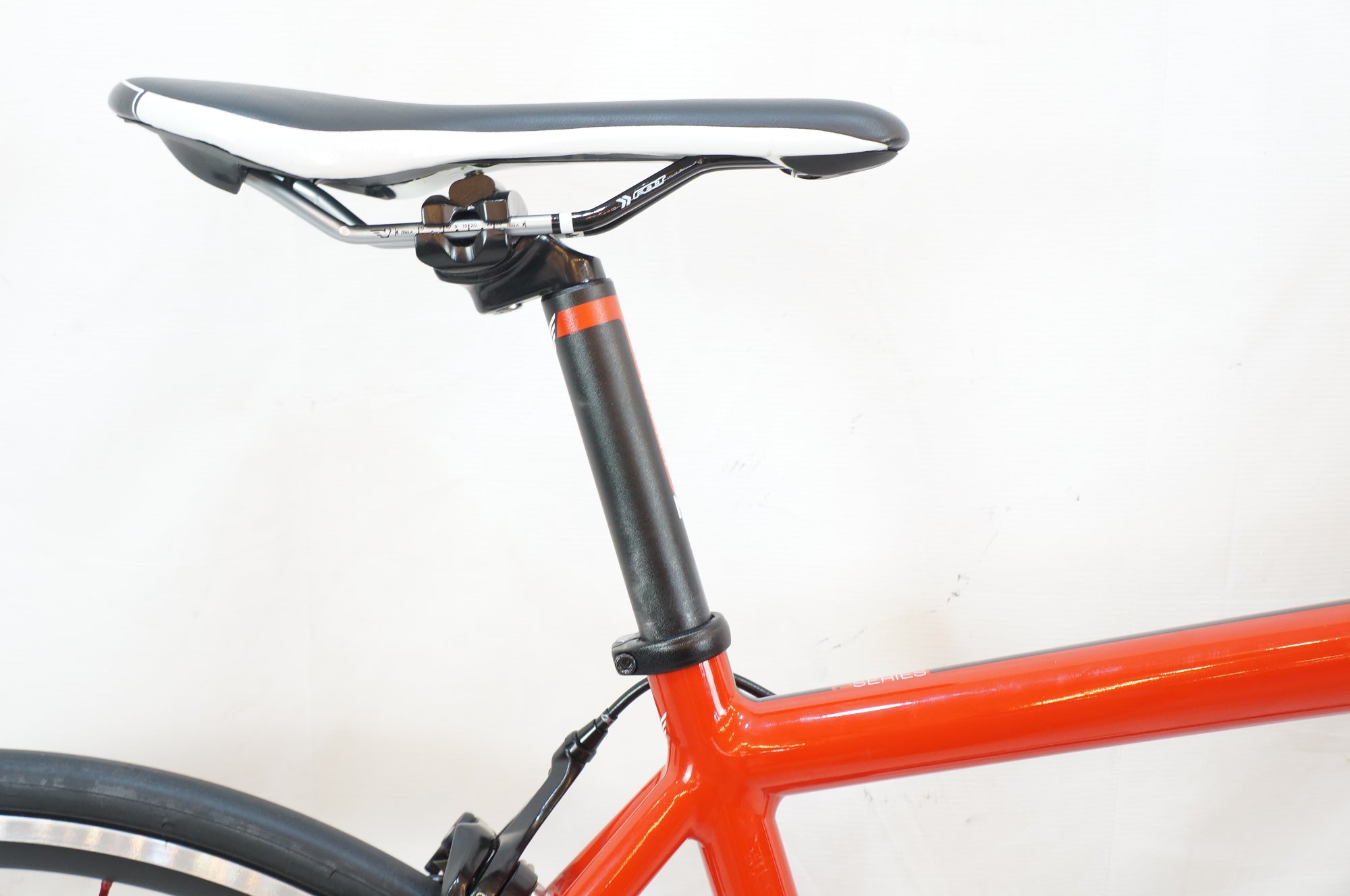 FELT 「フェルト」 F95 2015年モデル ロードバイク / バイチャリ浦和ベース