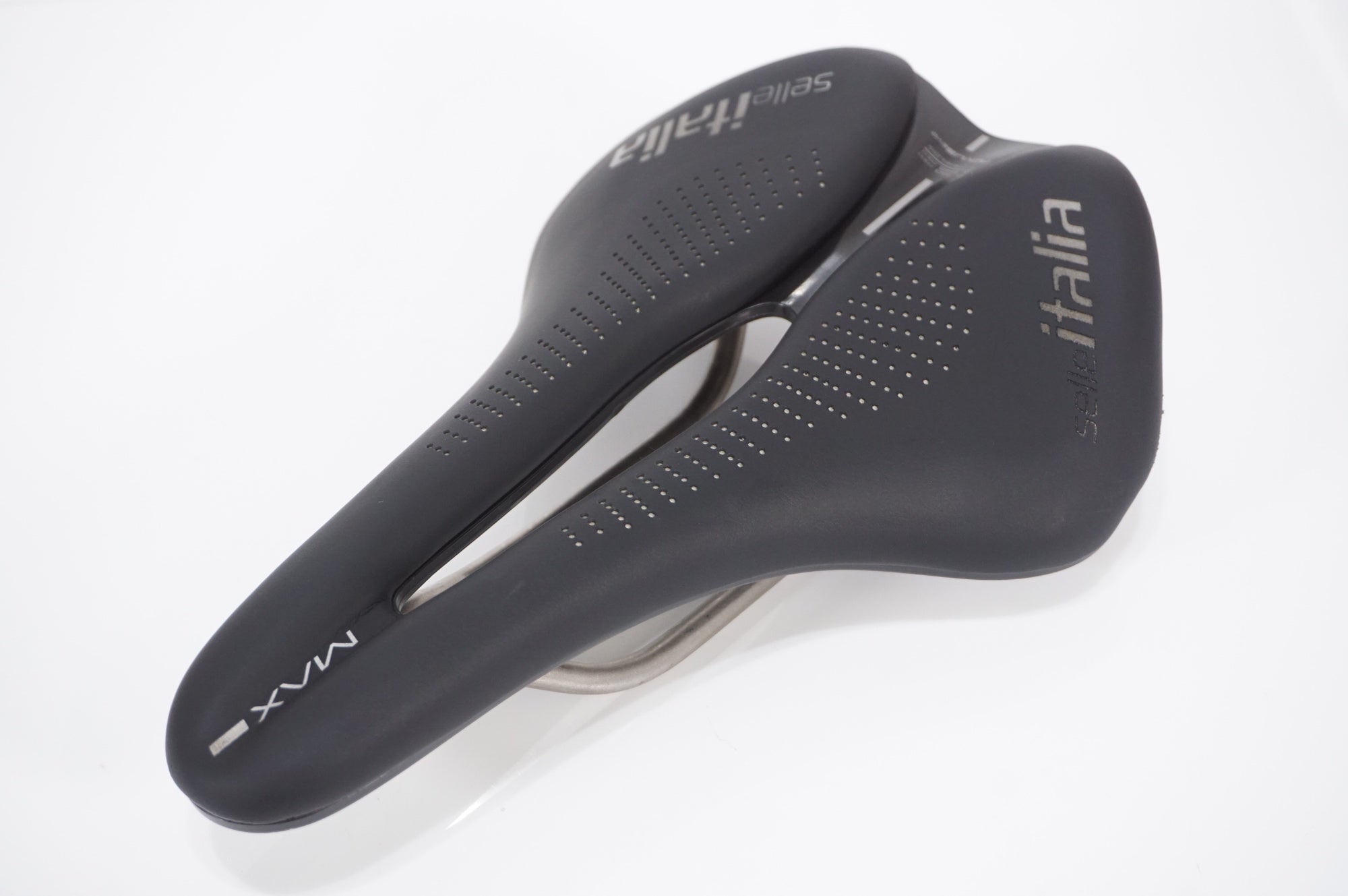 SELLE ITALIA 「セライタリア」 MAX NOVUS BOOST EVO Ti316 SUPERFLOW サドル / AKIBA店