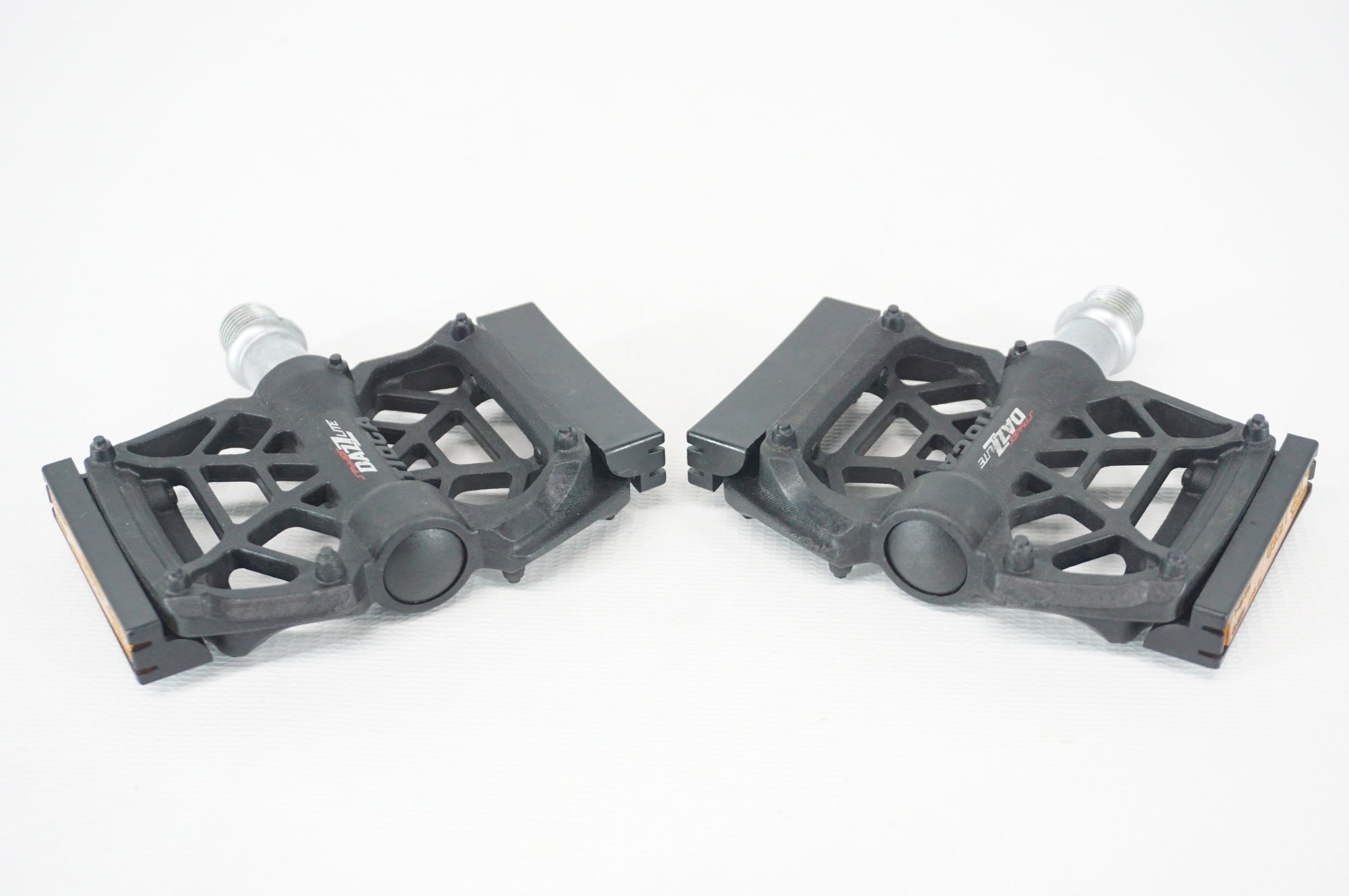 TIOGA 「タイオガ」 DAZZ LITE ペダル / 阪急塚口店