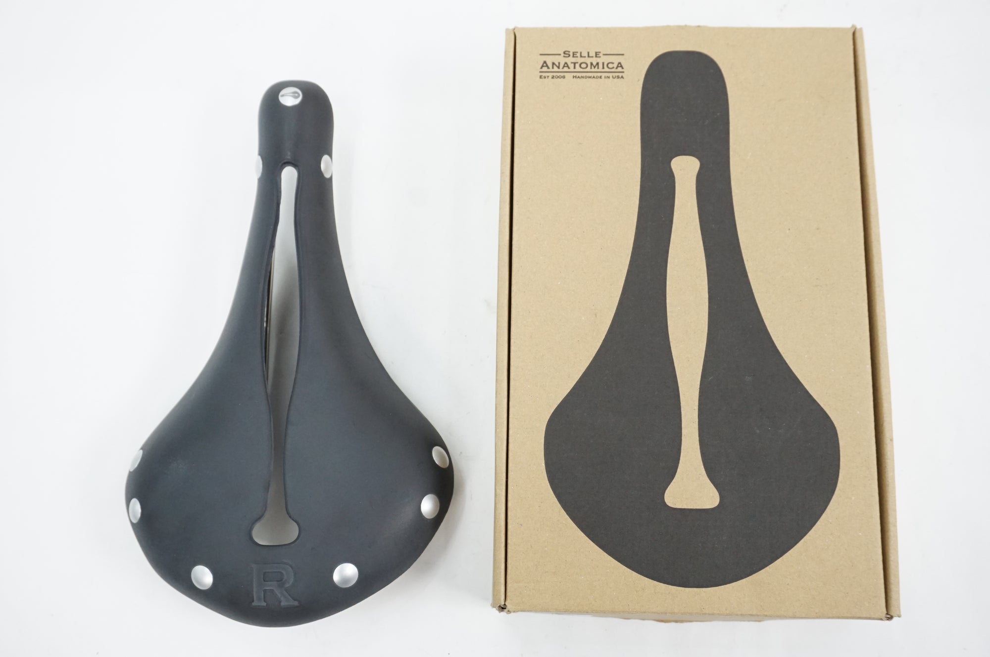 SELLE ANATOMICA 「セラアナトミカ」 R2 RUBBER サドル / 川越店