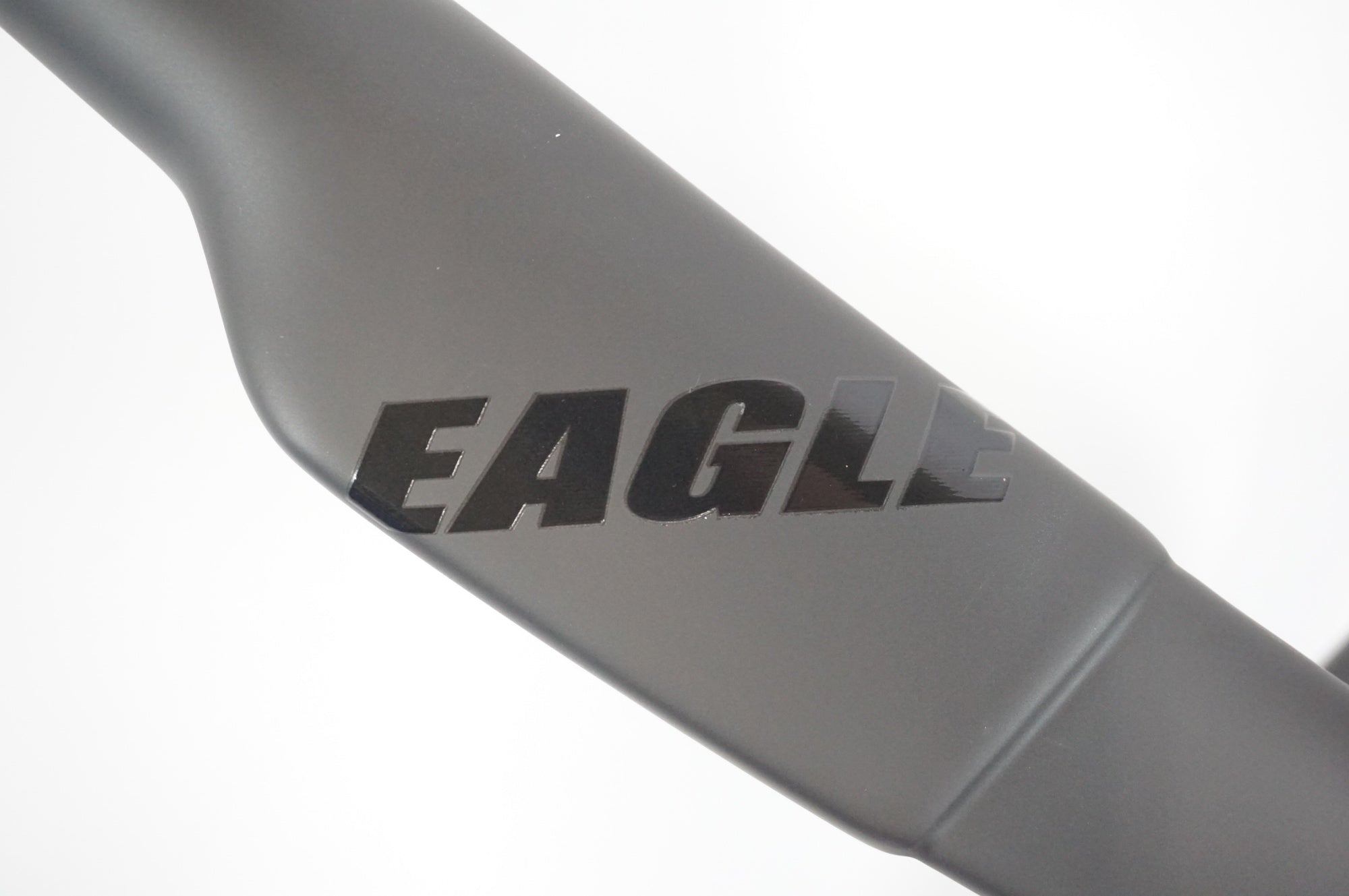 TNI 「ティーエヌアイ」 EAGLE CARBON φ31.8 420mm ドロップハンドル / 宇都宮店