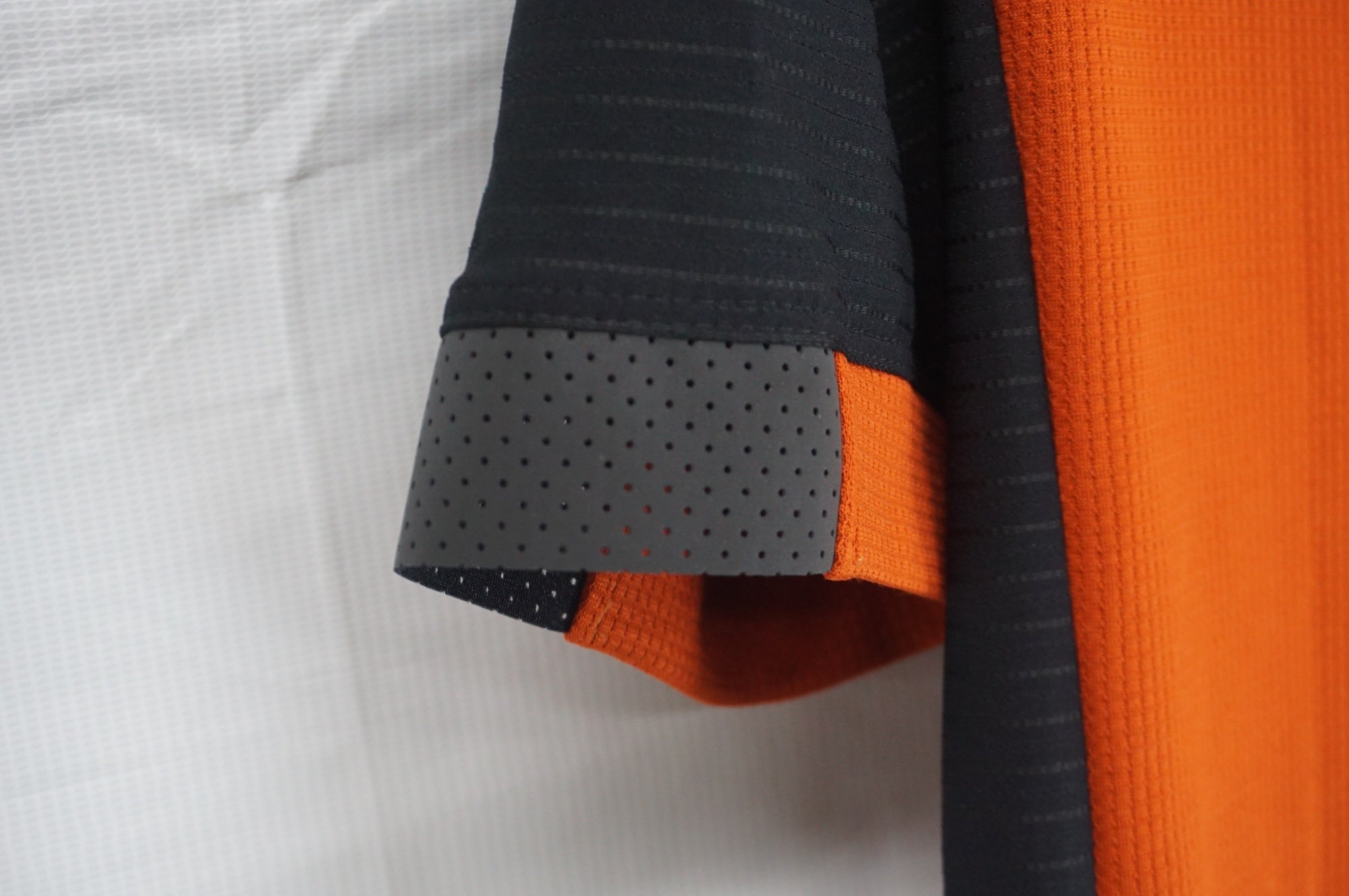 ISADORE 「イザドア」 ハーフジップ Sサイズ サイクルジャージ / 阪急塚口店