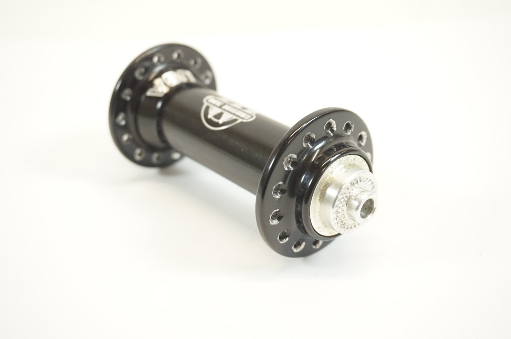 WHITE INDUSTRIES 「ホワイトインダストリーズ」 T11 28H 100mm フロントハブ / 宇都宮店