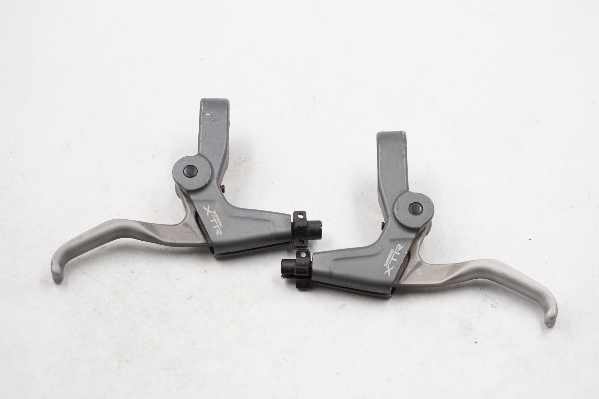 シマノ XTR ブレーキレバー＆シフター（ST-M951）3×9s ※匿名配送 SHIMANO 「シマノ」 XTR BL-M950 ブレーキレバーセット / 奈良店