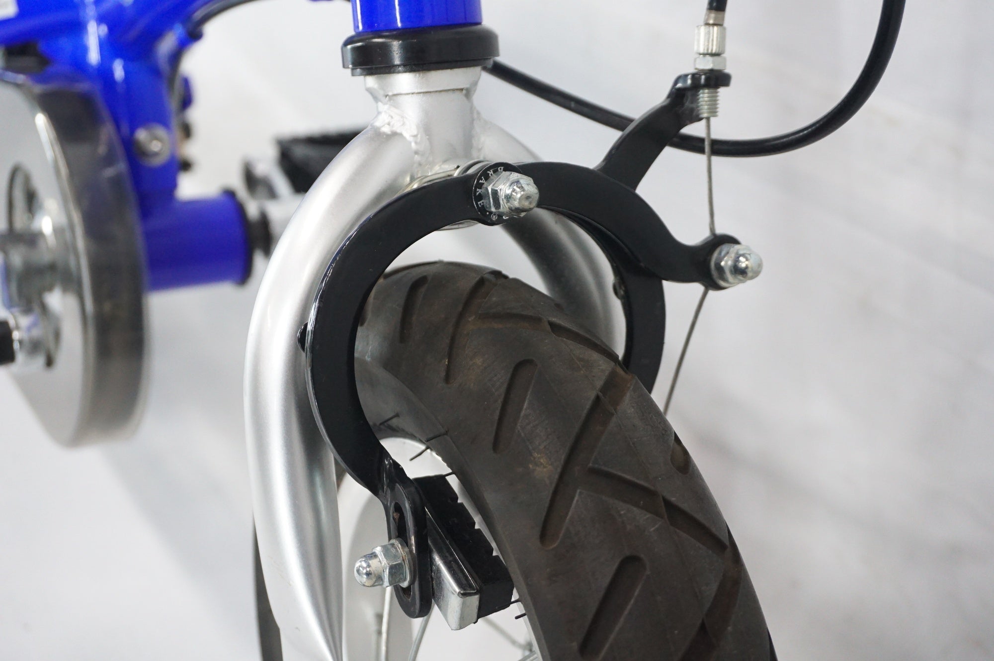 ビタミンiファクトリー 「ビタミンアイファクトリー」 へんしんバイクS 2018年モデル 10インチ キッズバイク / 阪急塚口店