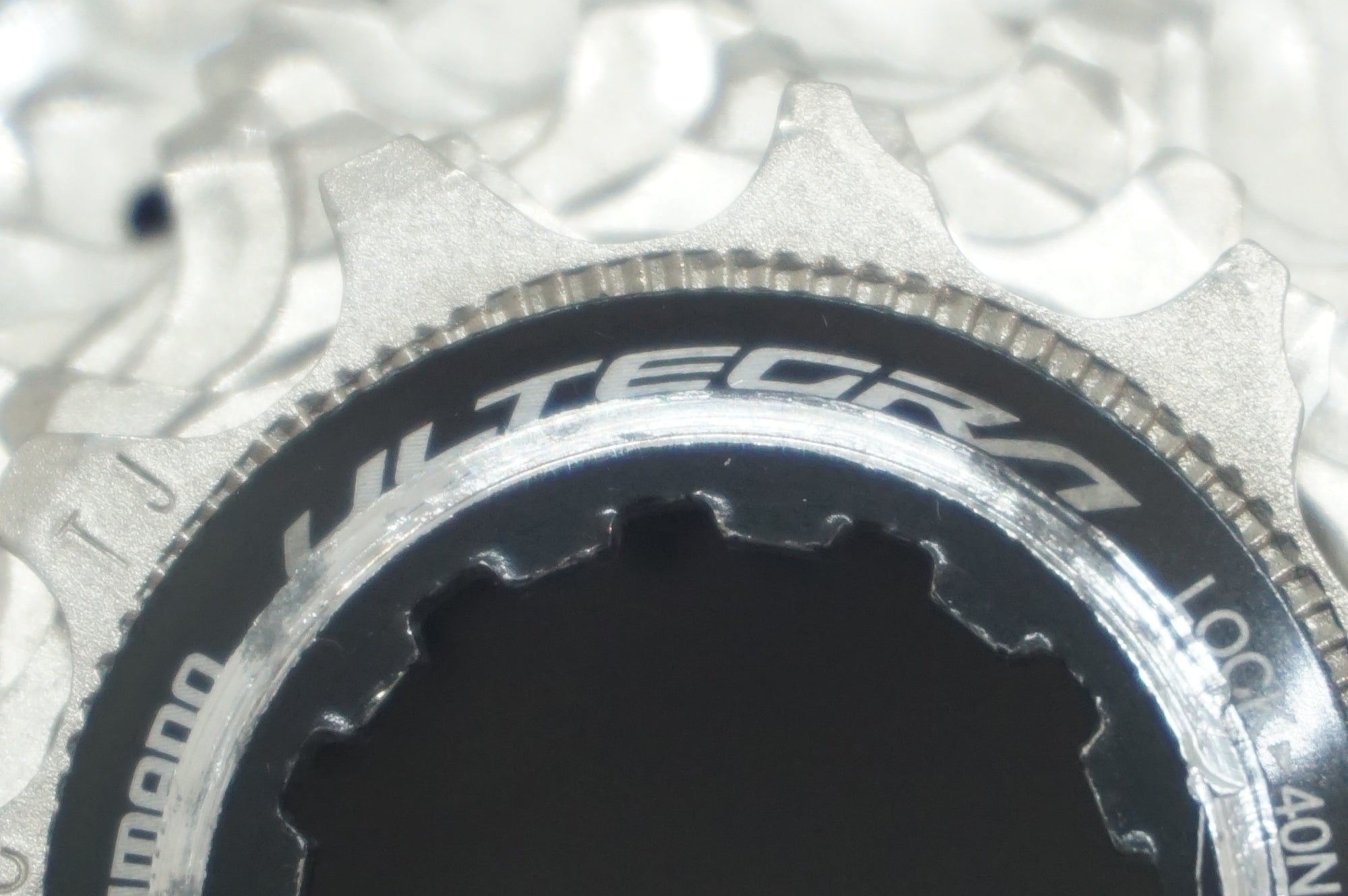 SHIMANO 「シマノ」 ULTEGRA CS-R8100 11-30T スプロケット / 福岡店