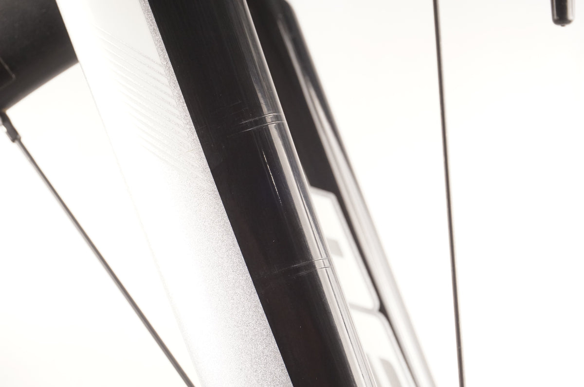 GIANT 「ジャイアント」 DEFY ADVANCED2 DISC 2015年モデル ロードバイク / 東京商品化センター