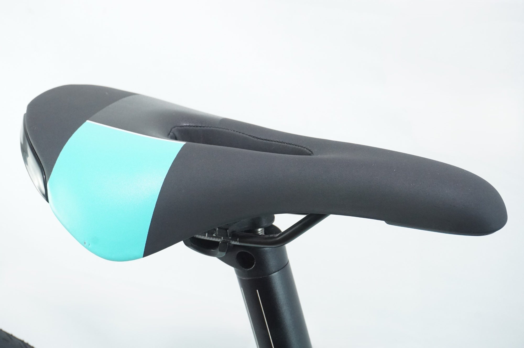 BIANCHI 「ビアンキ」 VIA NIRONE7 ALL ROAD GRX400 2020年モデル ロードバイク / 中目黒店