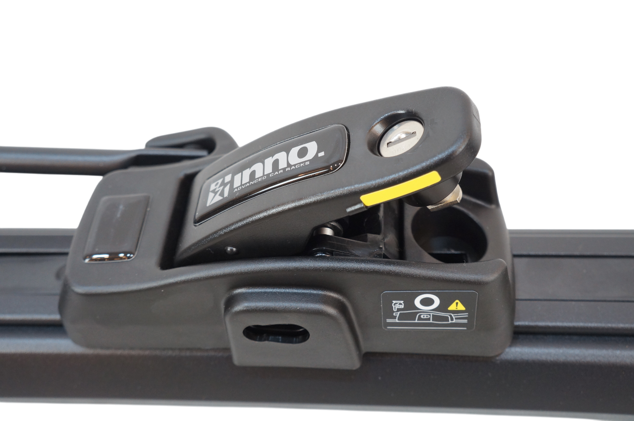 INNO 「イノー」 INA389 車載キャリア / バイチャリ浦和ベース