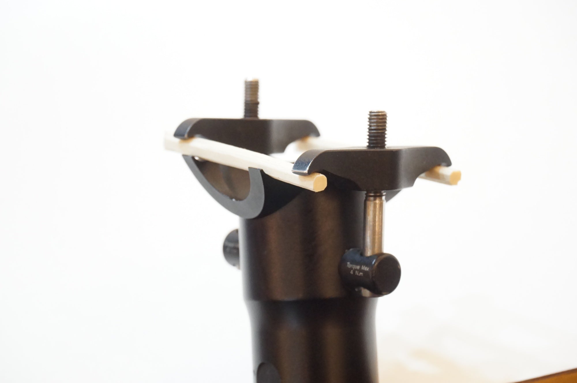 TOKEN 「トーケン」 350mm φ30.9 シートポスト / 浦和ベース