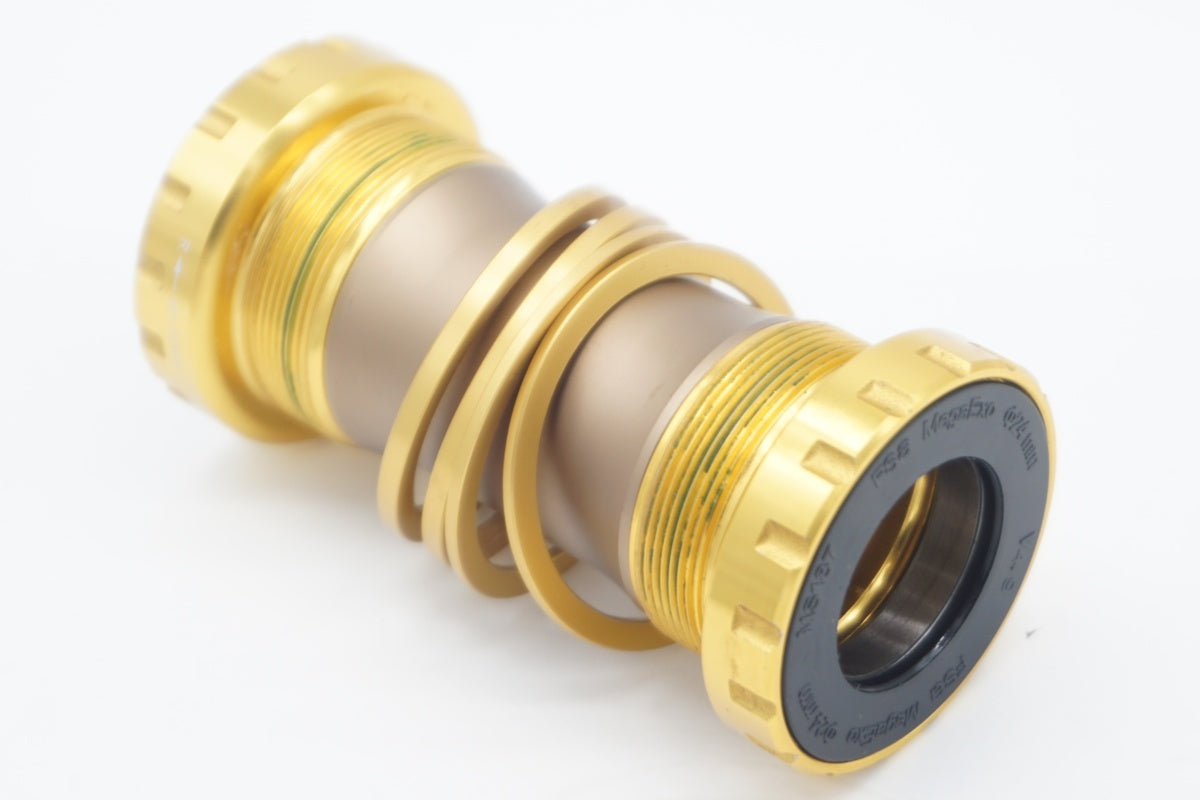 GOLD RACE 「ゴールドレース」 BB COMPATIBLE ボトムブラケット / 滋賀大津店