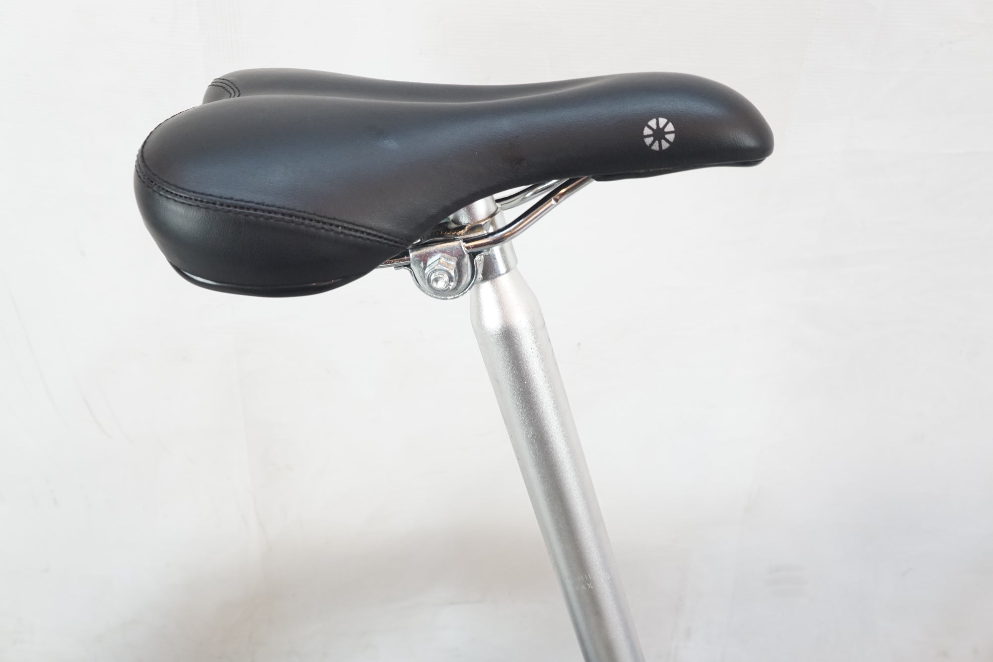 DAHON 「ダホン」 ROUTE 2023年モデル 20インチ 折り畳み自転車 / バイチャリ浦和ベース