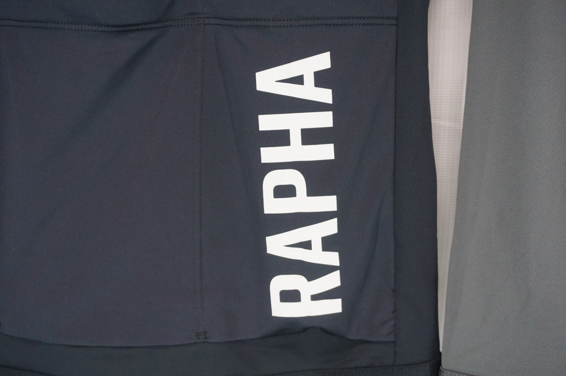 RAPHA 「ラファ」 PRO TEAM LONG SLEEVE TRAINING JERSEY Sサイズ ジャージ / 阪急塚口店